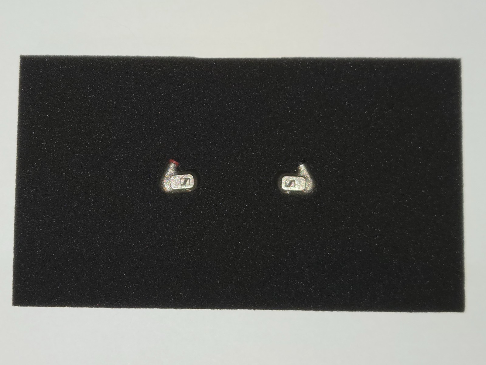 *VOLUME IMBALANCE* Used Sennheiser IE 600 Wired IEMs w/ accessories & packaging
