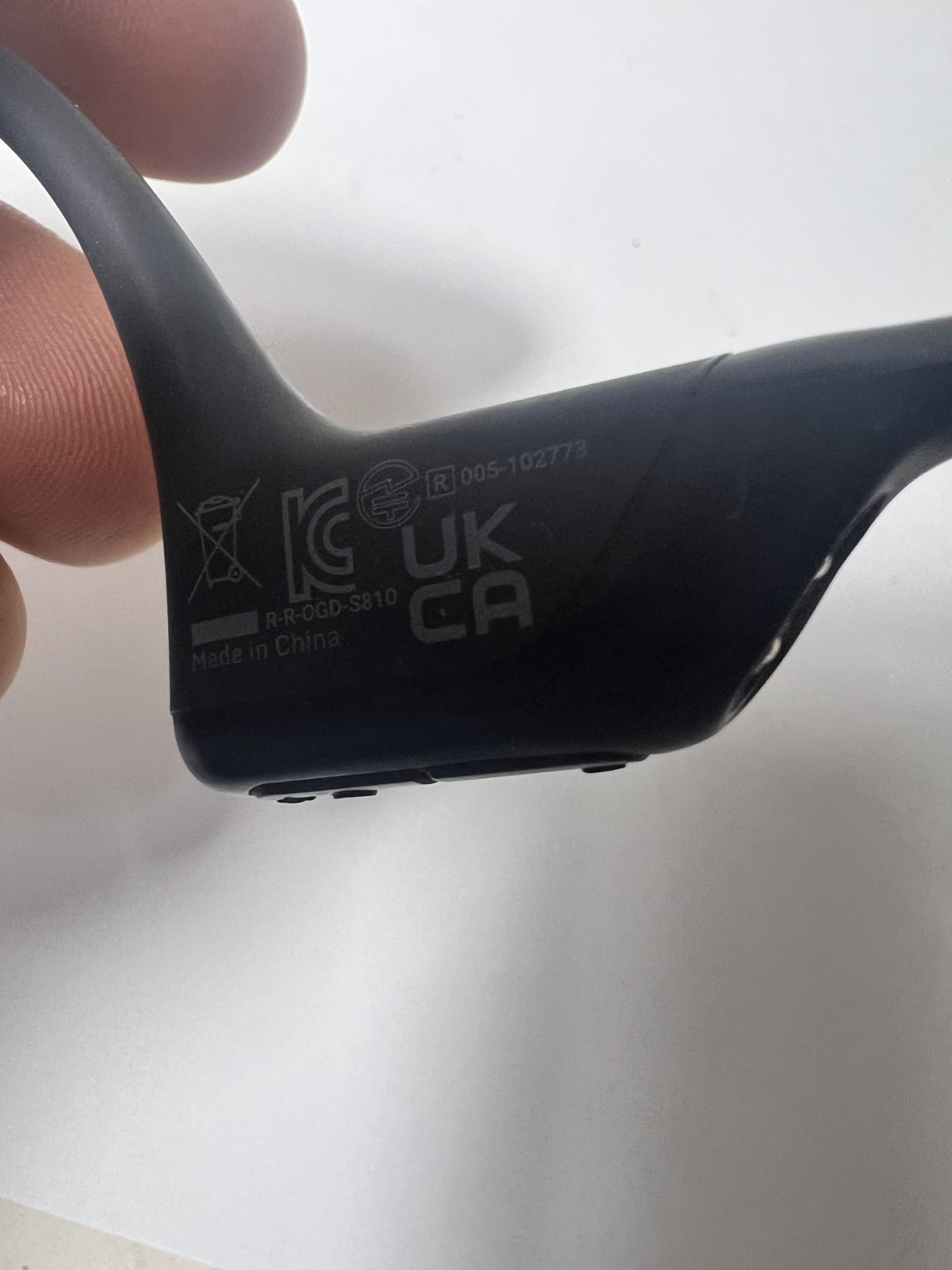 Shokz OpenRun Pro Open-Ear Headphones Black (S810-ST-BK-US) As-Is but issue READ