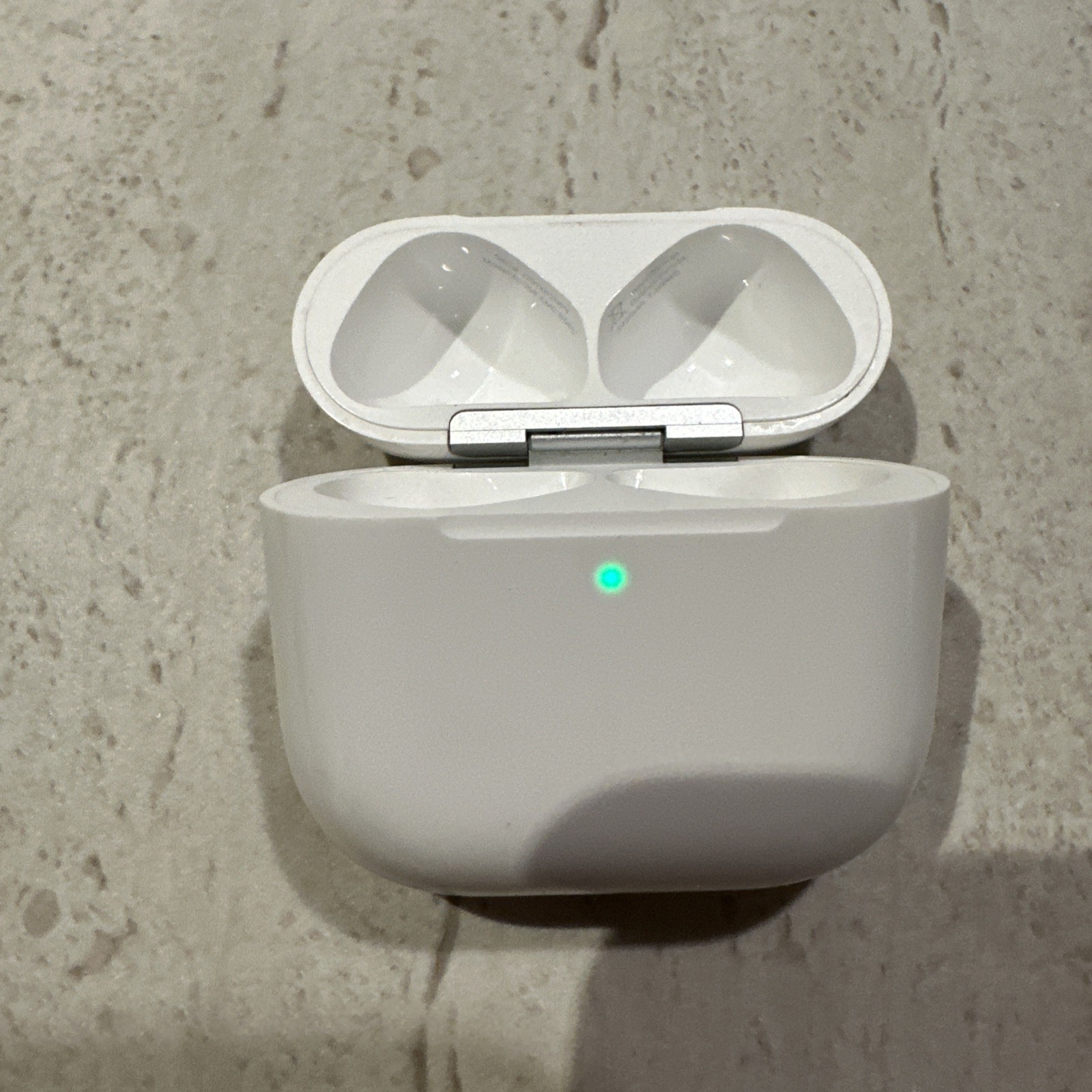 Apple AirPods 4 Model MXP63LL/A – White – Excellent Condition – 4th Gen
