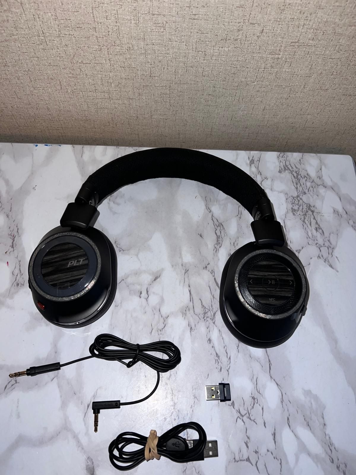 Plantronics BackBeat Pro 2 Wireless Noise Cancelling Headphones