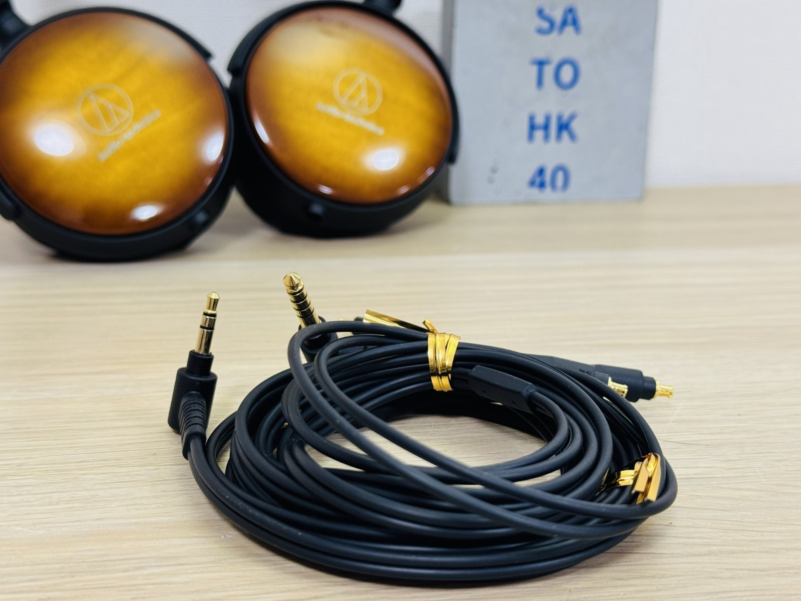 Audio-Technica ATH-WP900 Wooden Headphones 3.5mm 4.4mm Balanced A2DC Cables