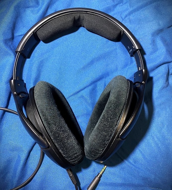 Sennheiser HD 560 S Over-The-Ear Headphones