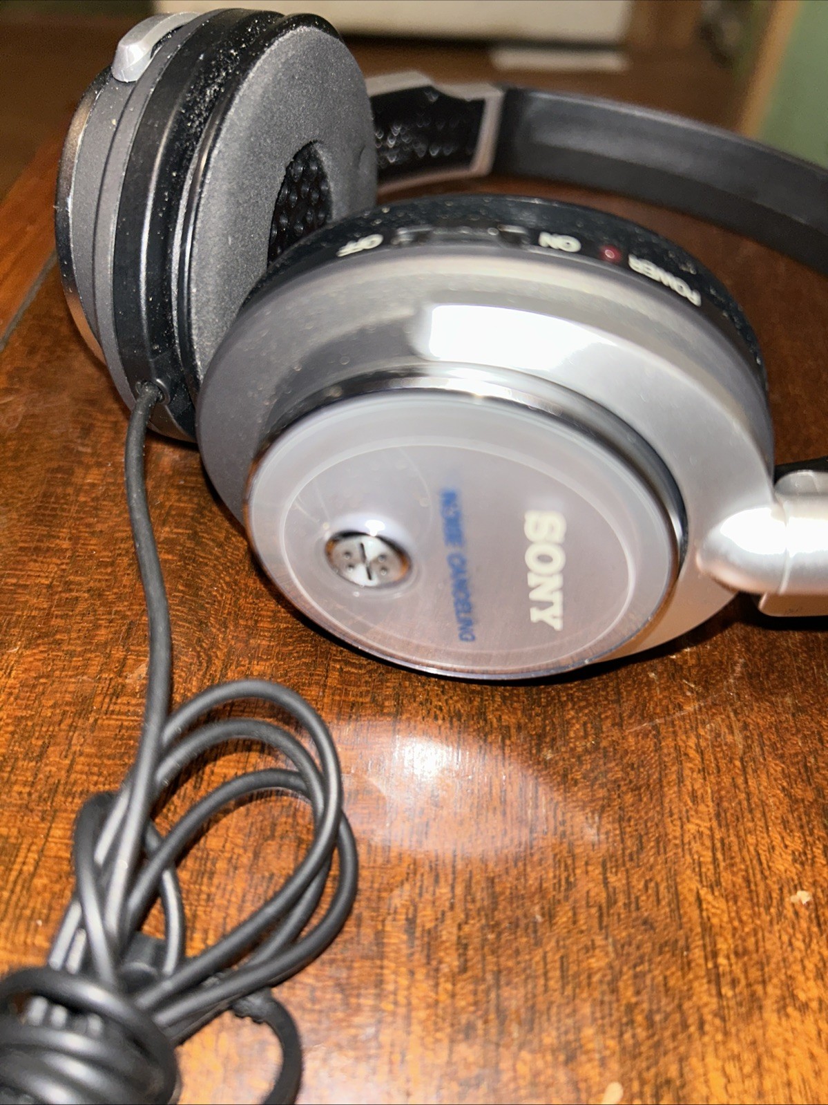 Sony Stereo Active Noise Cancelling Corded Headphones Over-Ear Sony MDR-NC6 -GUC