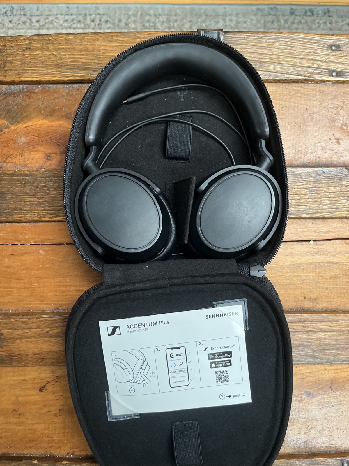 Sennheiser Accentum Plus Wireless Headphones