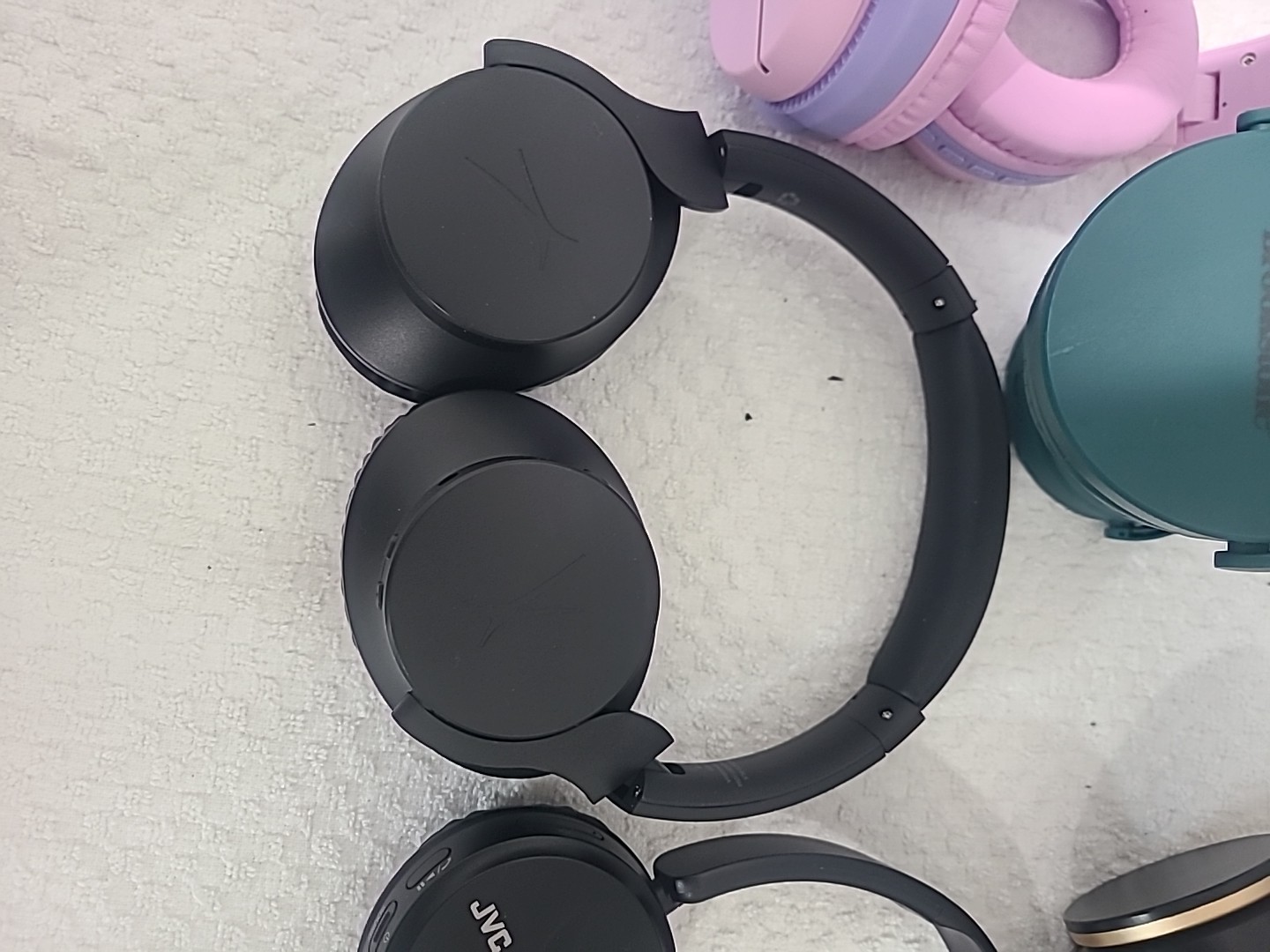 Assorted Bundle Lot Set Of 8 Used Headphones Consumer Returns Tested Working 304
