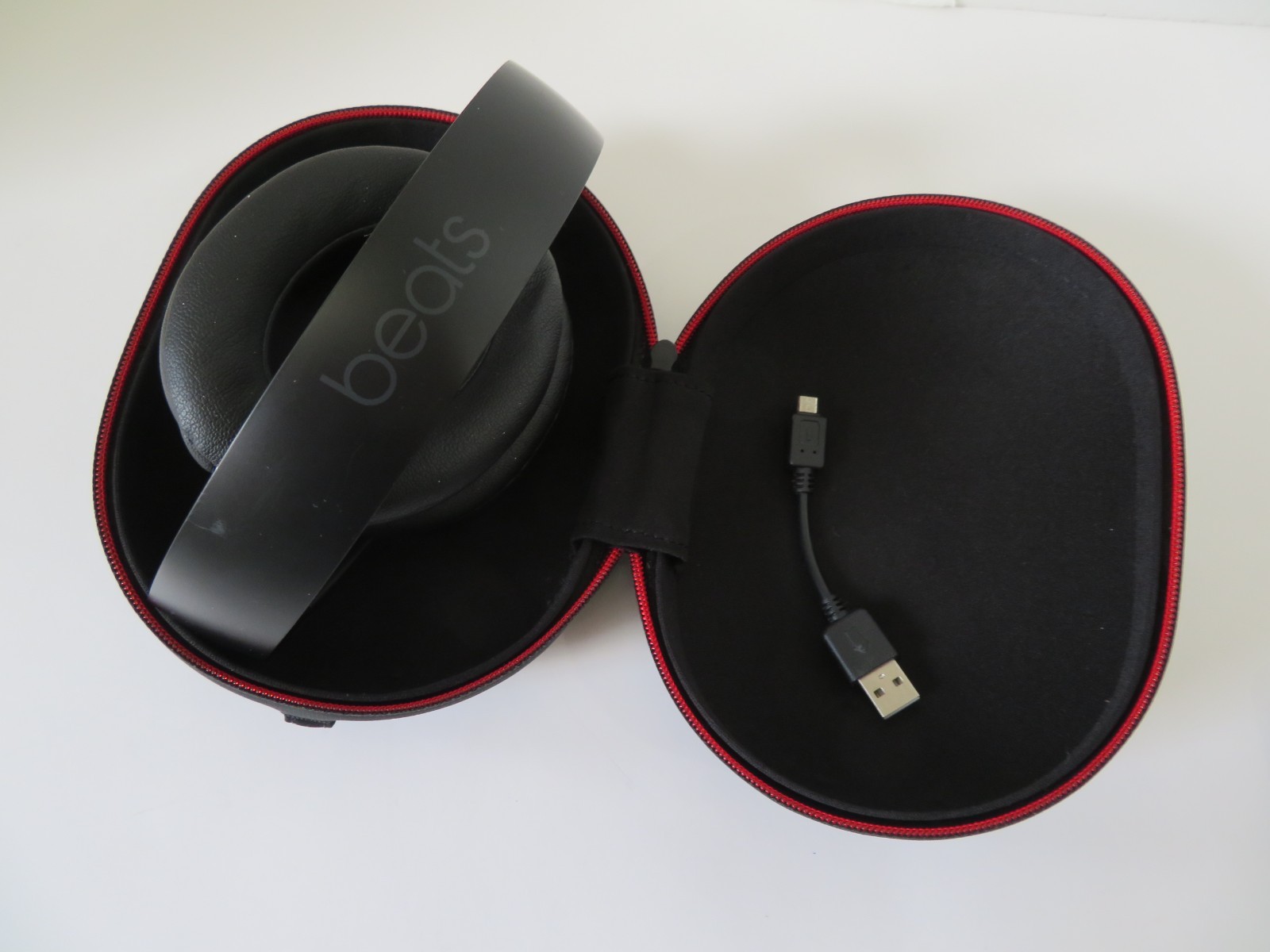 Beats by Dr. Dre Beats Studio3 Wireless Noise Cancelling Black ( Please Read )