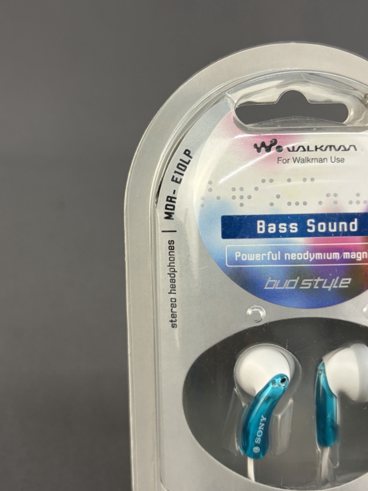 NEW NOS Sony MDR-E10LP In Ear Stereo Headphones Walkman Bass Sound Earbuds Blue