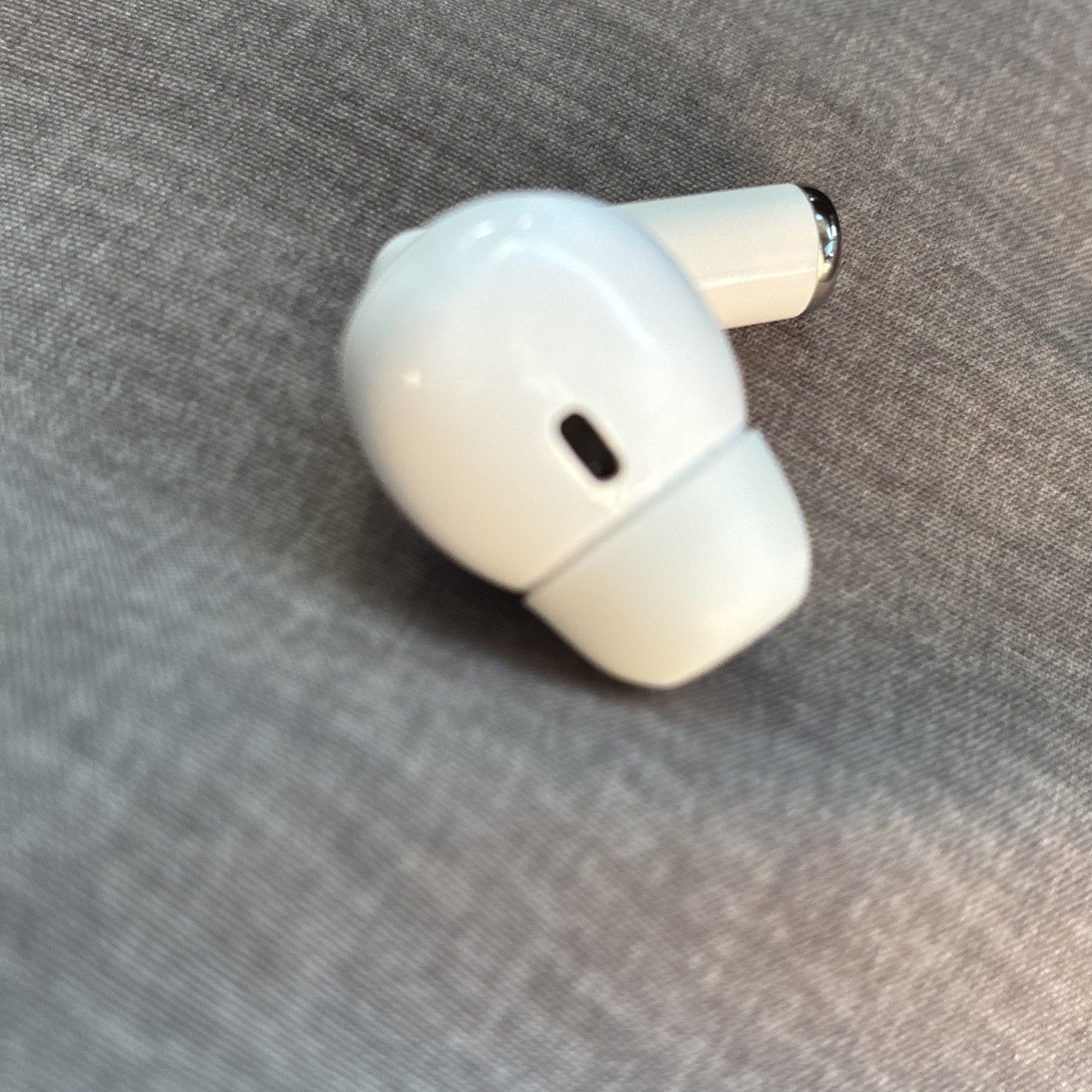 NEW Apple AirPods Pro 3 Original OEM Replacement Right Earbud Pod (A3063)