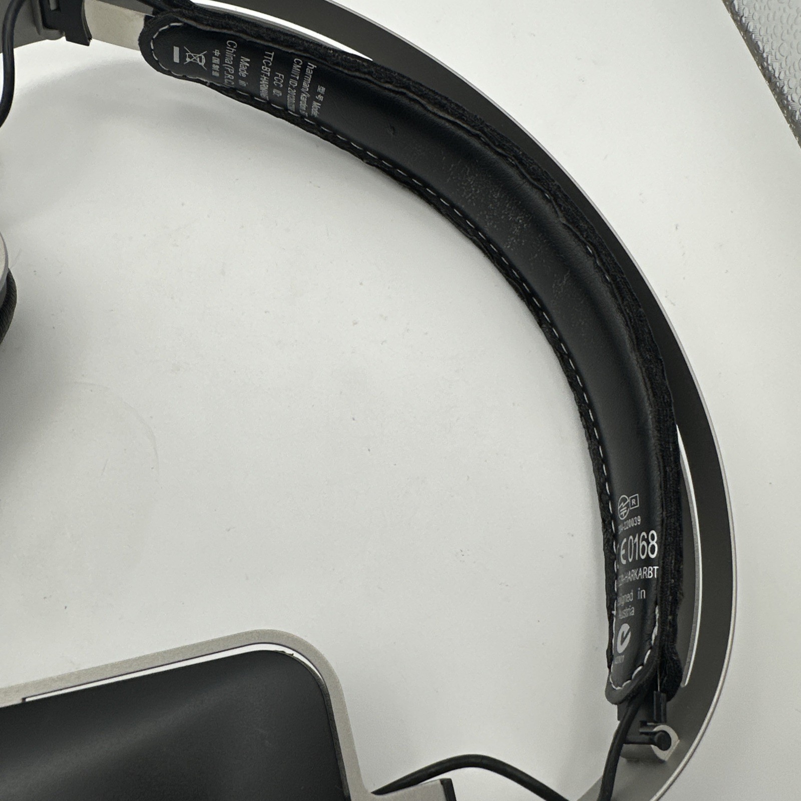 harman/kardon CL Headband Headphones – Silver/Black