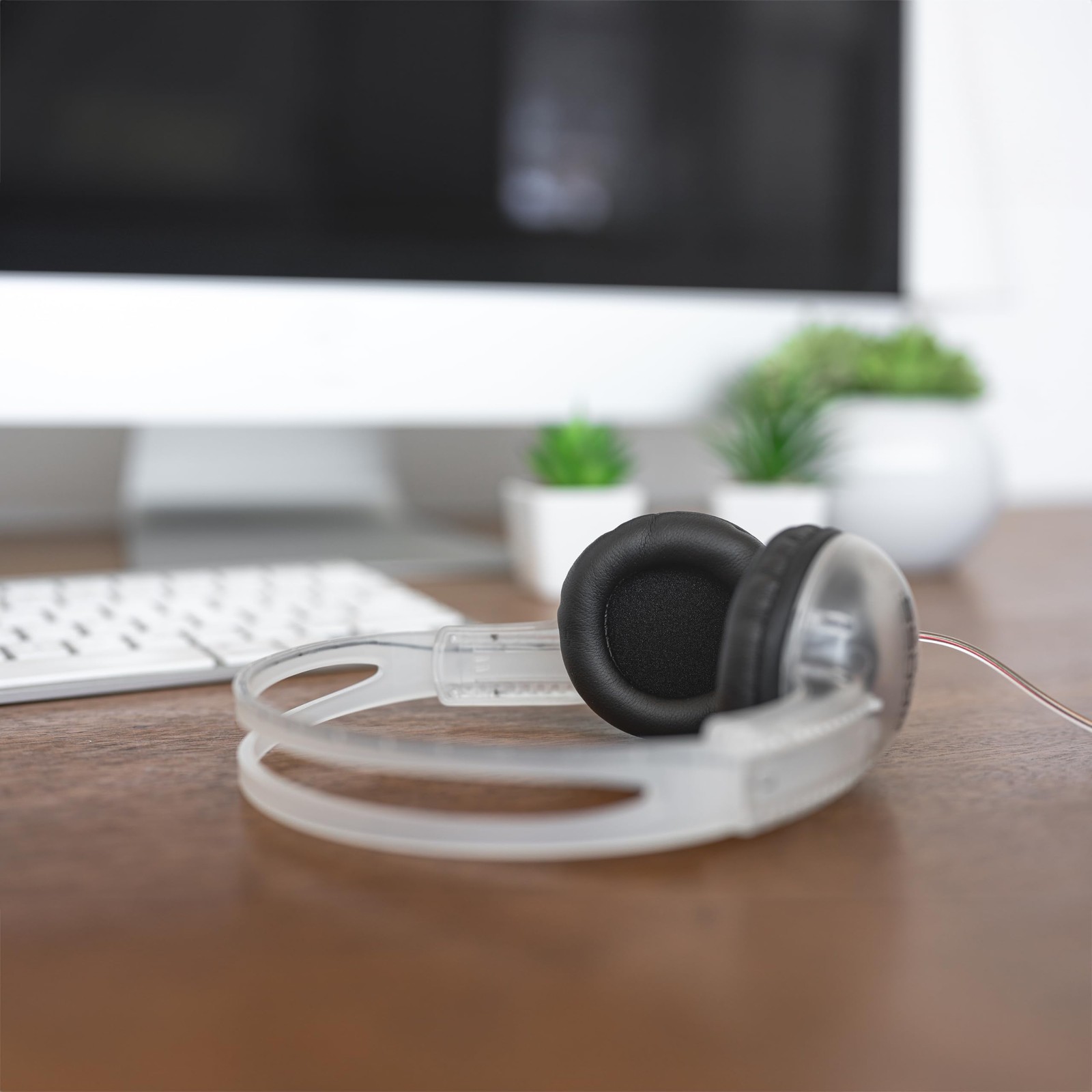 CL5 Portable Headphones (6-Foot Cord) One Size, Clear