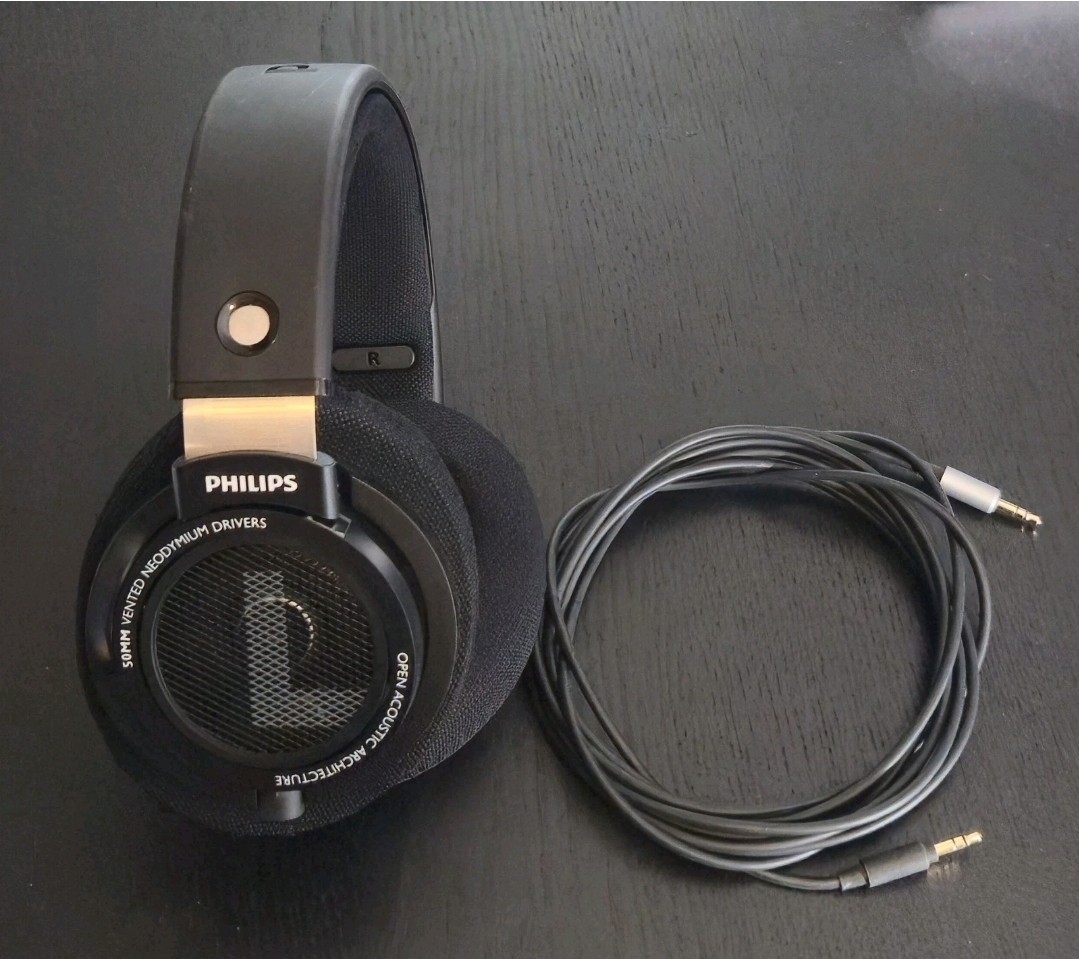 Philips SHP9500 HiFi Stereo Headphone with 50mm Neodymium Driver