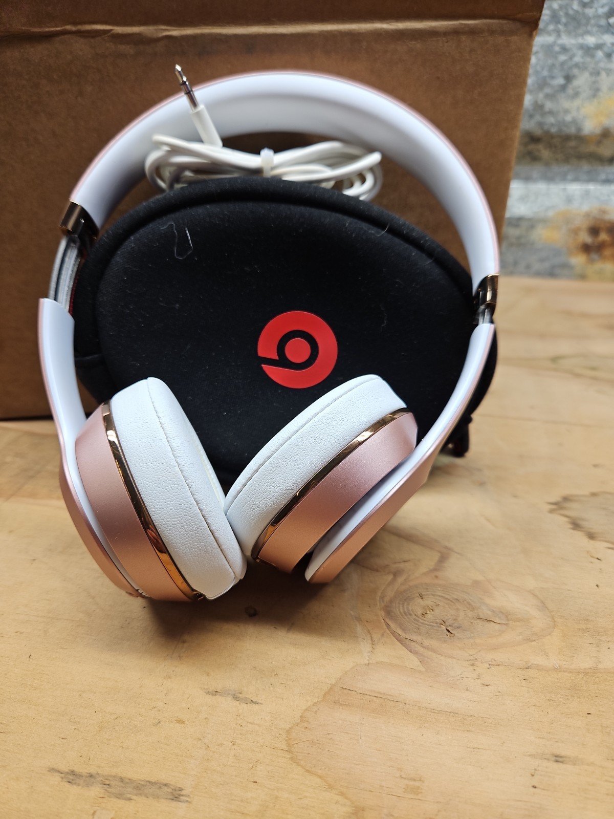 Beats by Dr. Dre Beats Solo3 Wireless On-Ear Headphones – Rose Gold