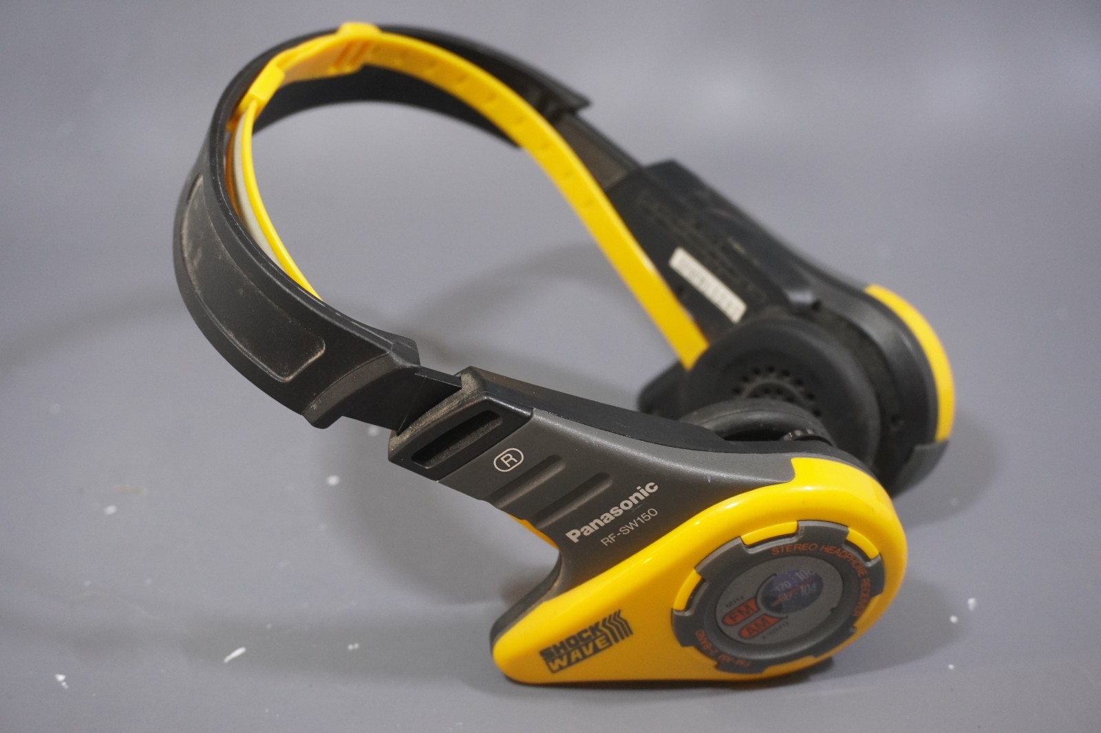 Panasonic ShockWave RF-SW150 Radio Headphones Unisex OS Yellow Vintage 90s Tech