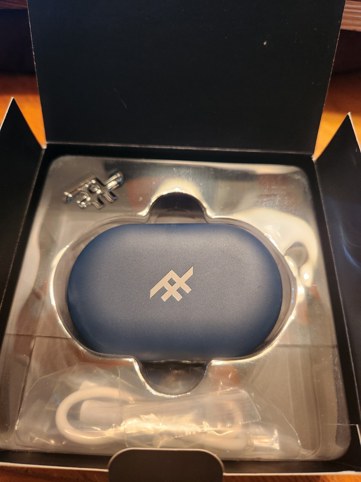 BRAND NEW Zagg iFrogz Airtime Pro Wireless Earbuds Charging Case – Navy Blue