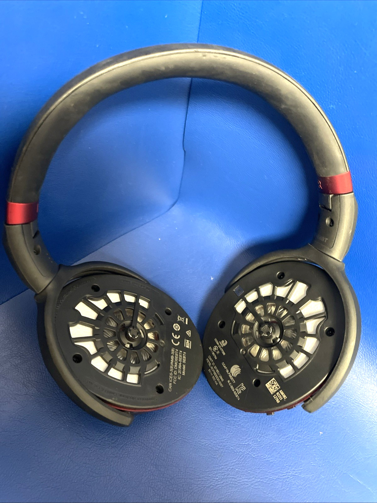 2X SENNHEISER HD 458BT OVER-EAR WIRELESS HEADPHONES -BLACK AND RED**NO EARPADS**