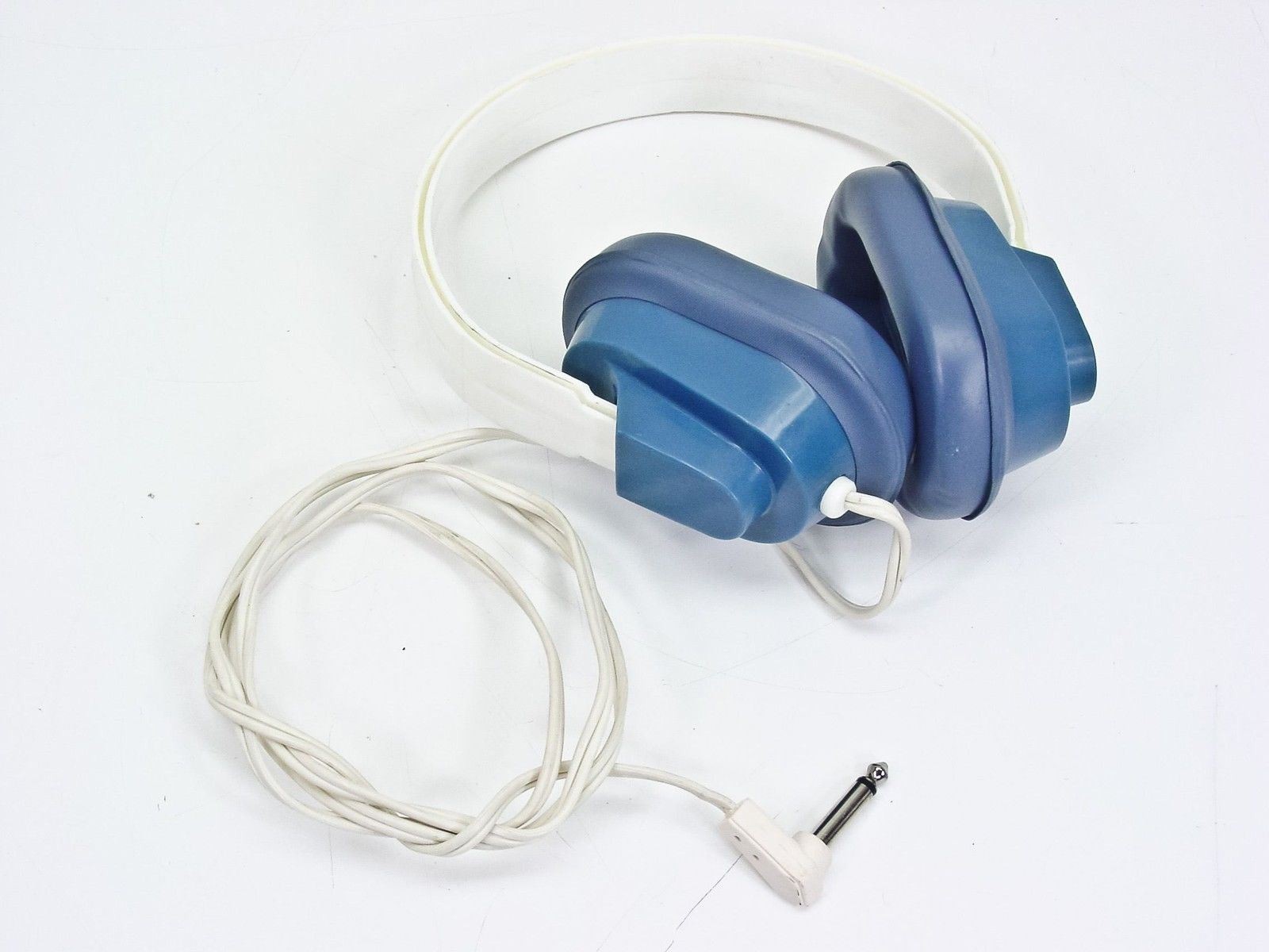 Vintage Generic Unbranded/ Ear-Cup Over the Ear Headphones H88
