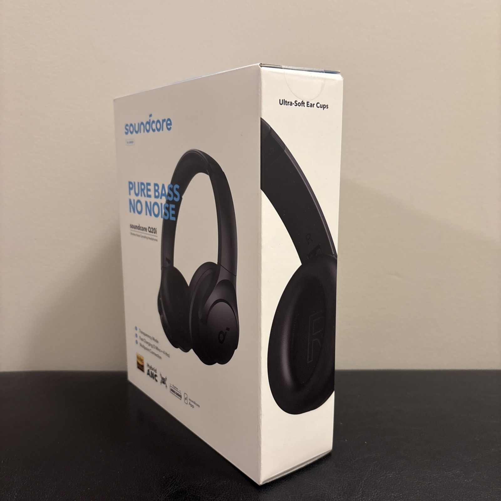 NEW IN UNOPENED BOX Soundcore Q20i Wireless Noise Cancelling Headphones in Black
