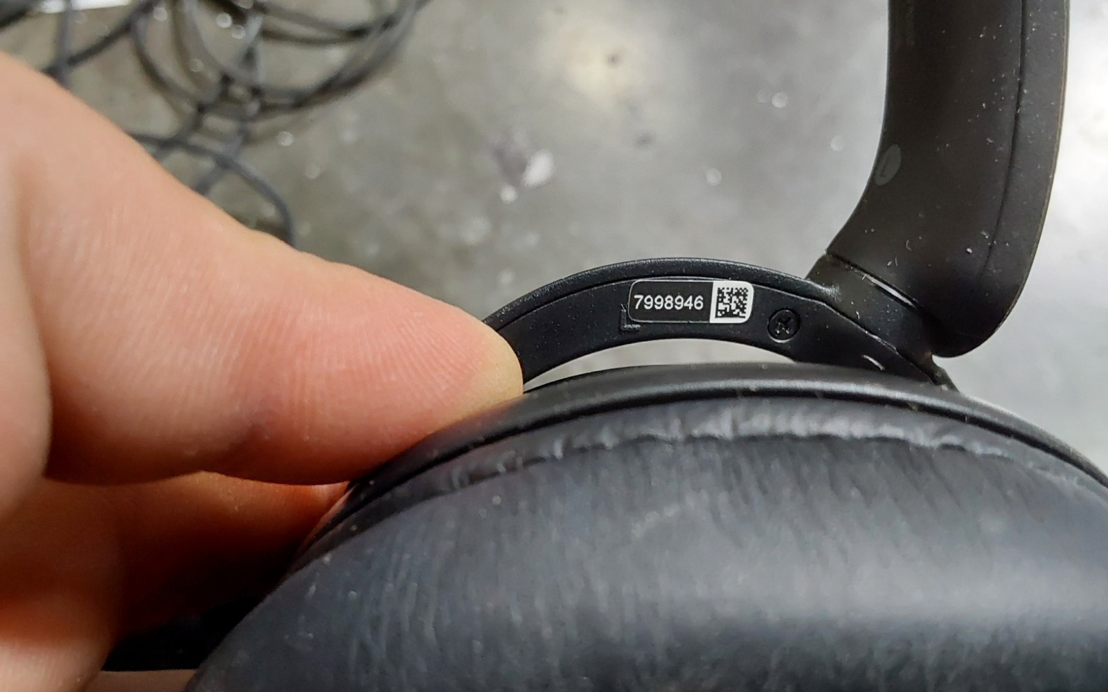 Sony WH-CH720N-BLACK Noise Canceling Headphones with Quick Charge