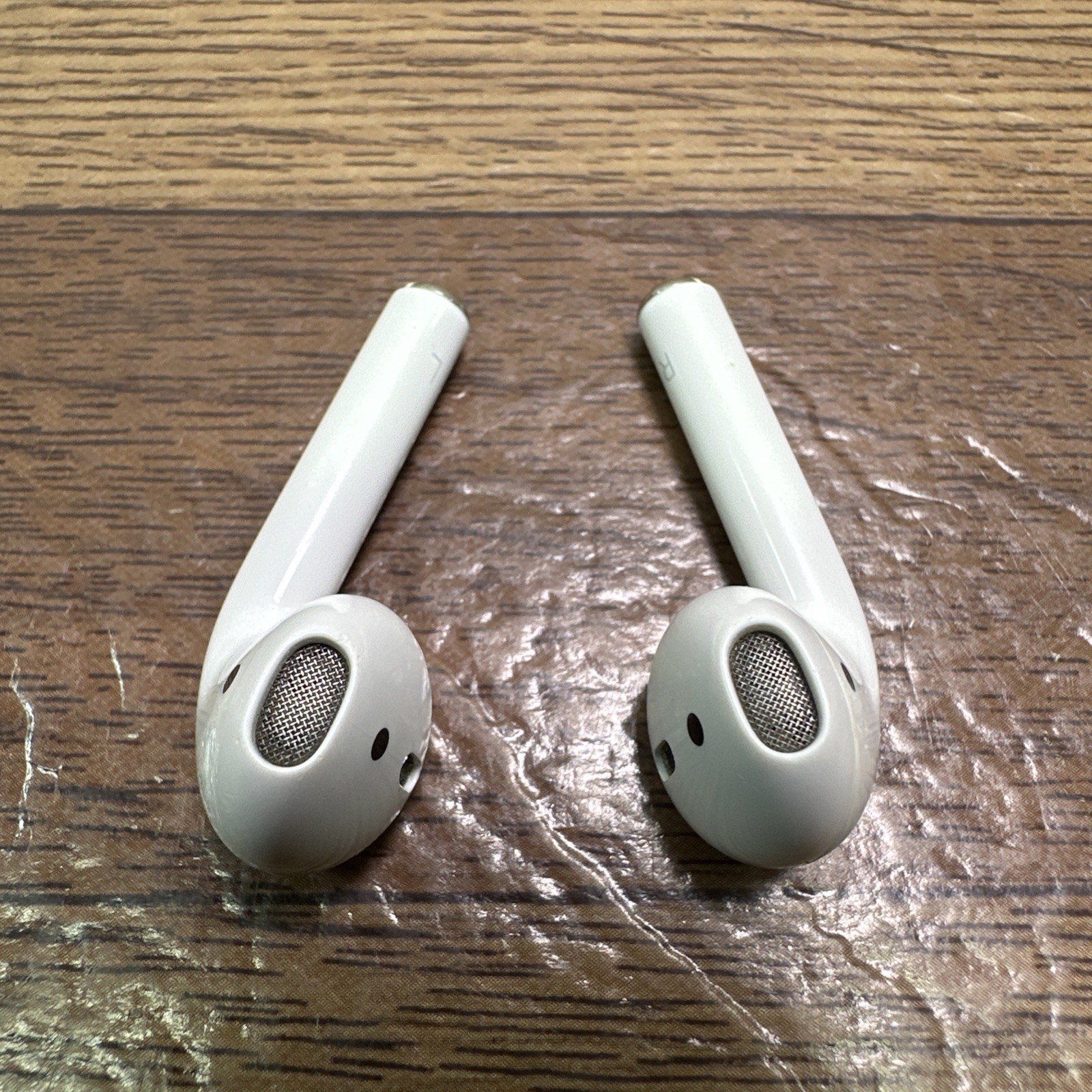 Apple AirPods Standard with Charging Case A1602 / READ