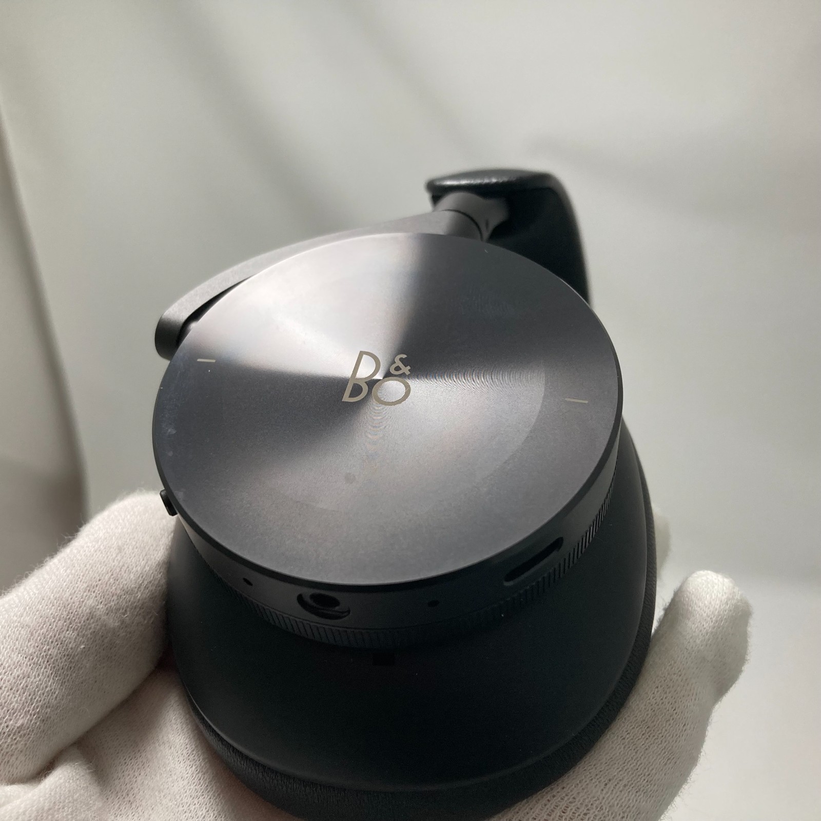 Bang & Olufsen Beoplay H95 Wireless ANC Over-Ear Headphones Titanium 40mm