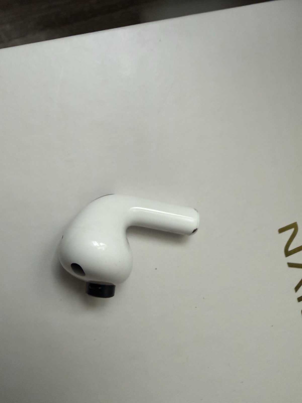 Wireless Bluetooth In-Ear Single Earbud, White, Built-In Mic, 8mm Driver, Rigth