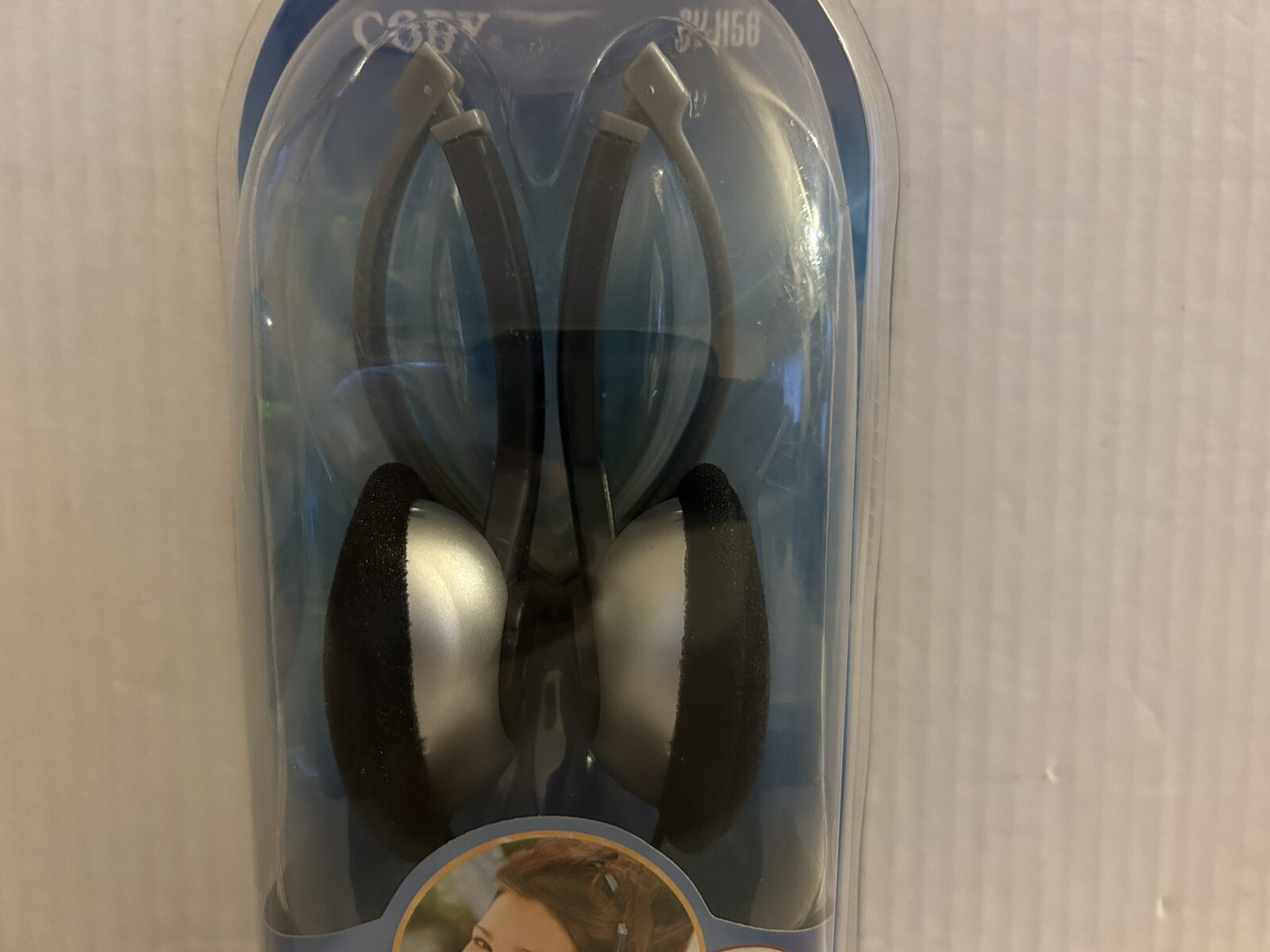 COBY CV-H56 Compact Folding Digital Stereo Headphones (2005)