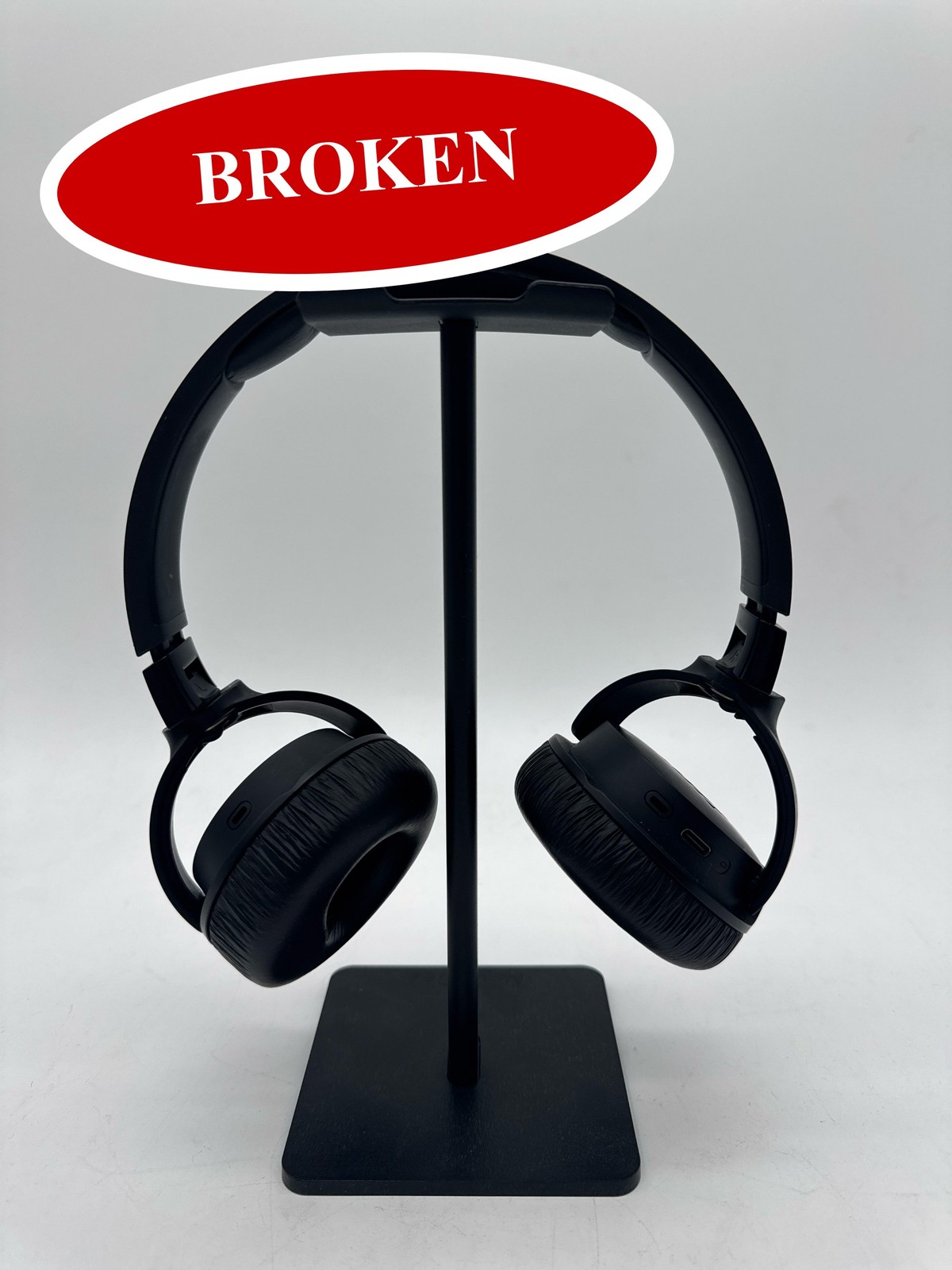 (BROKEN) JBL JBLT670NCBLKAM Tune 670NC Adaptive Noise Cancelling Headphones