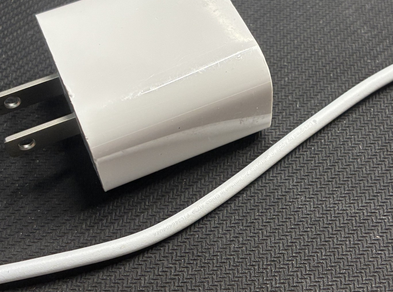 Original Apple iPhone 16 / 17 20W Wall Adapter Charger & C to C ( 2m ) Cable
