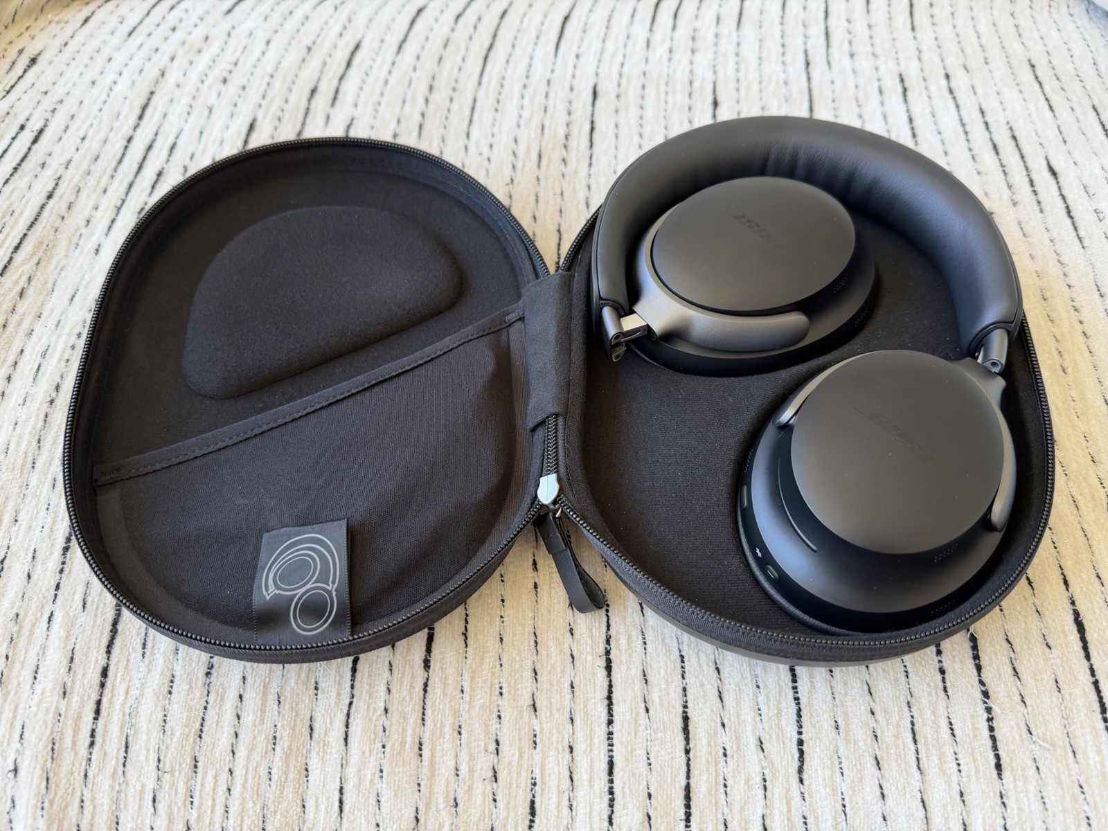 Bose QuietComfort Ultra Over-Ear Headphones In Outstanding Condition
