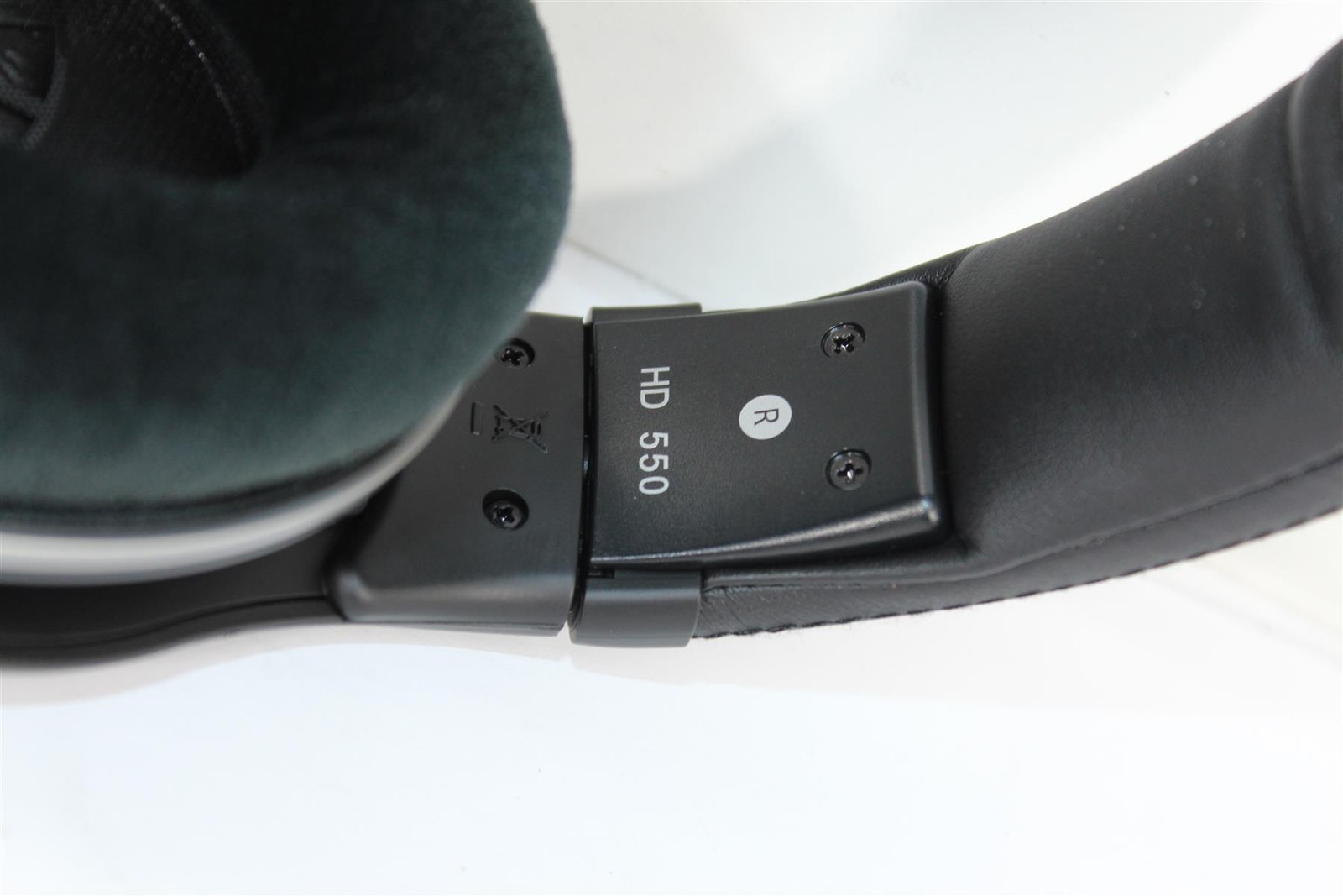 Sennheiser HD 550 Audiophile Headphones Over-The-Ear – Free shipping
