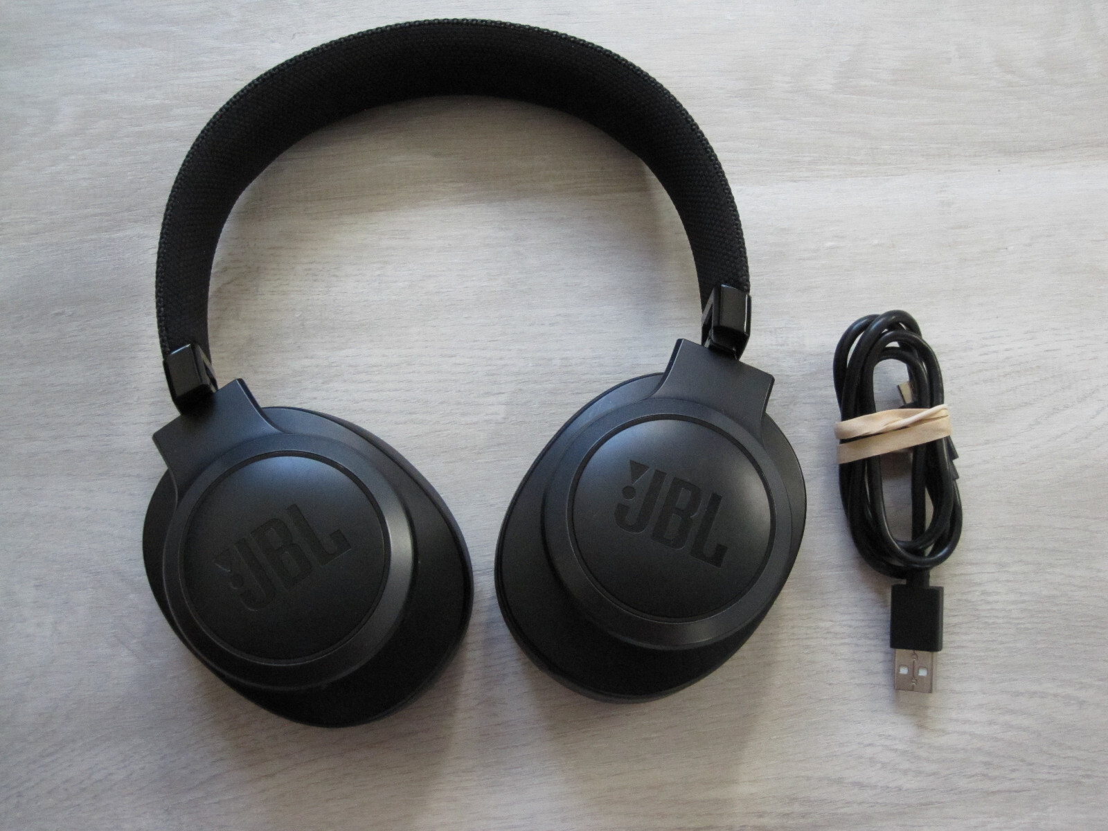 JBL 500BT Bluetooth On-Ear Headphones – Black