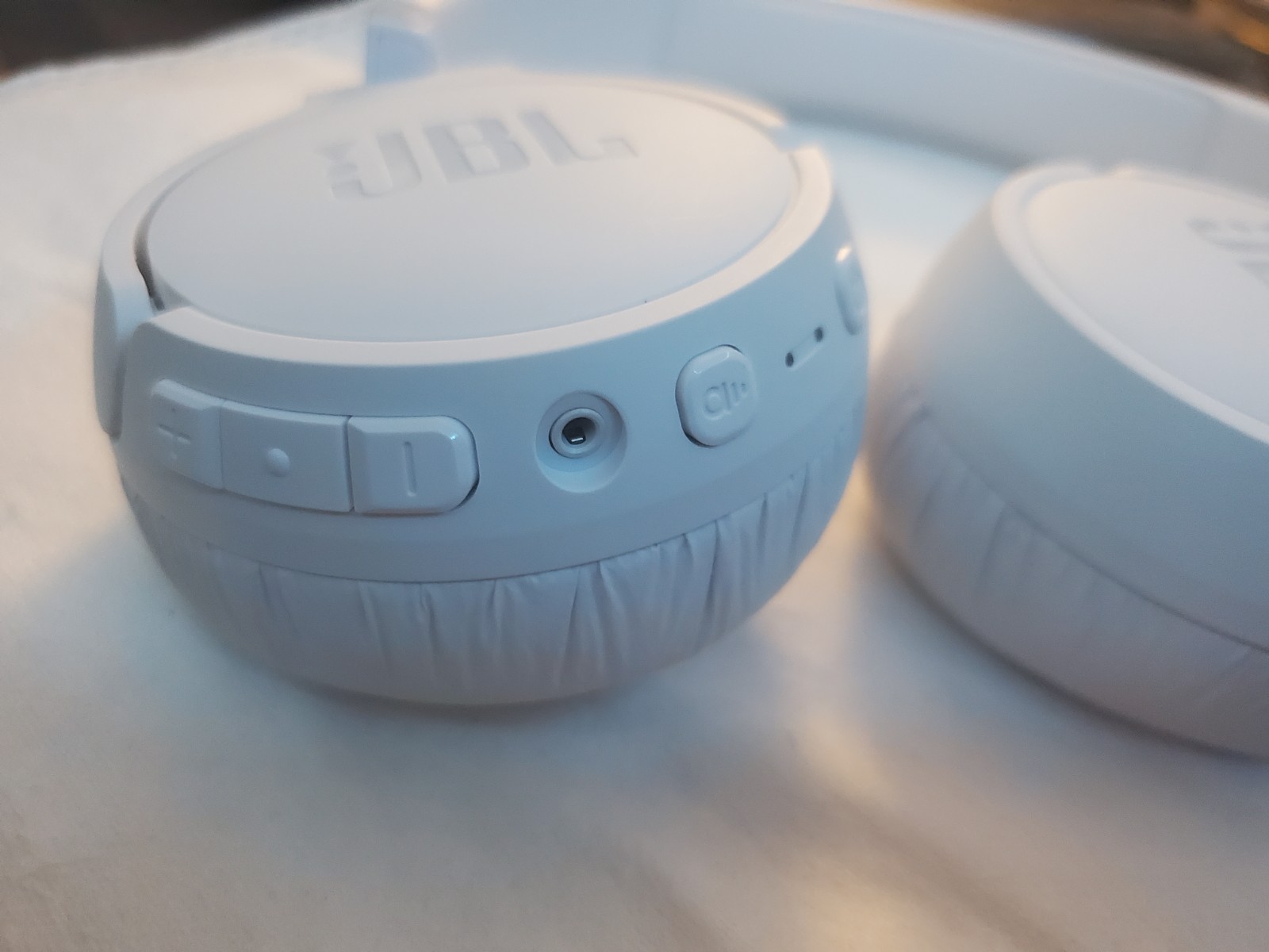 JBL Tune 670NC On Ear Wireless Headphones