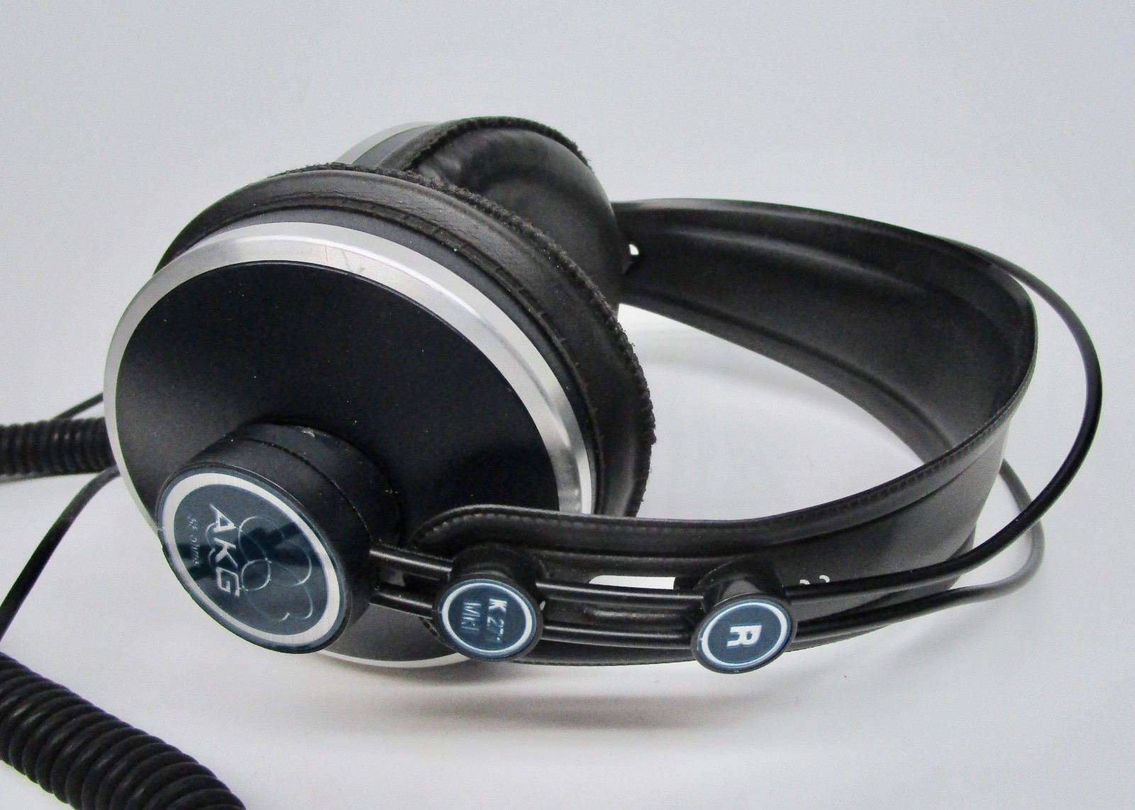 Headphones AKG K271 MKII studio monitor closed used