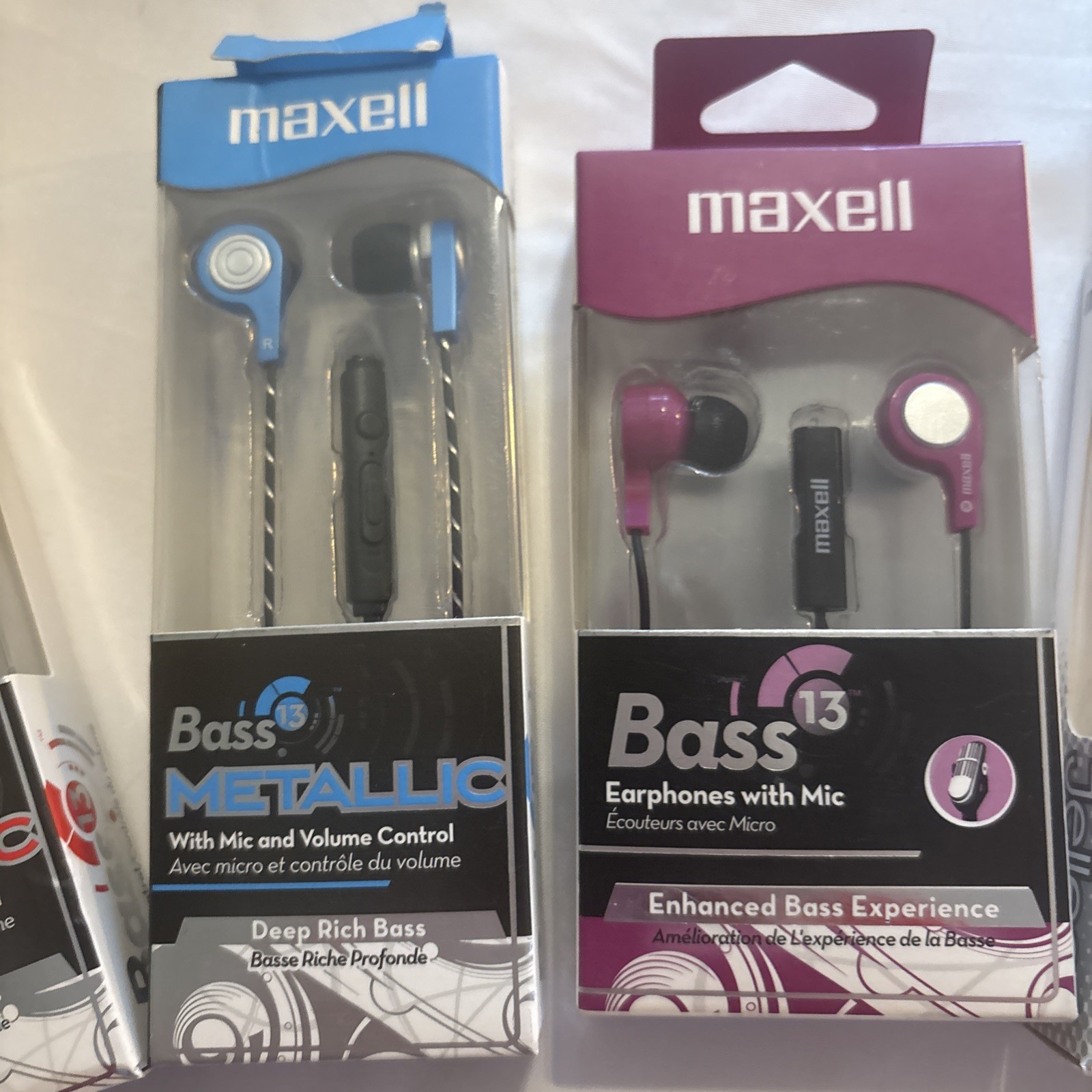 Lot Of 4 Maxwell Bass 13 Metallic Earbuds with Mic & Volume Blue Deep Rich Bass