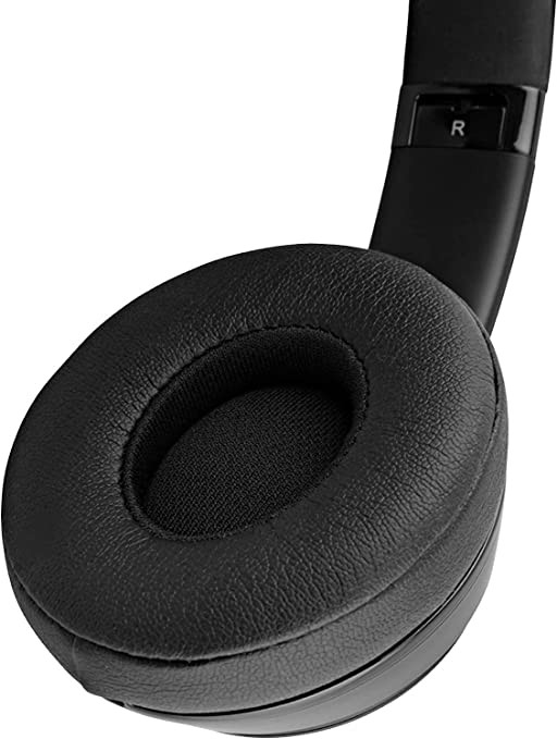 BEATS SOLO 3 WIRELESS OVER THE EAR HEADPHONES – GLOSS BLACK – Scratch & Dent