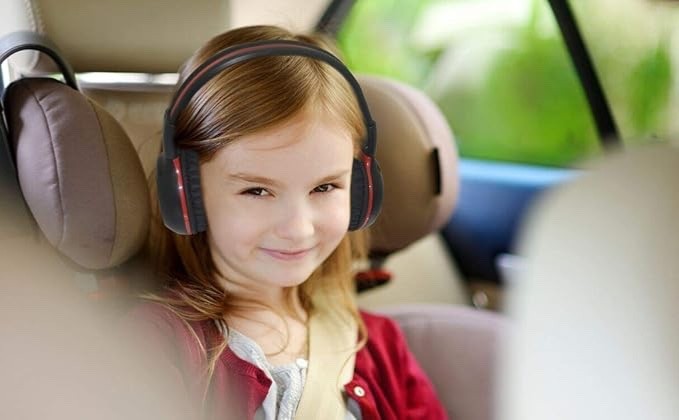 Kids Two-Channel IR Wireless Headphones Over-Ear Stereo Honda Odyssey Rear.w/bag