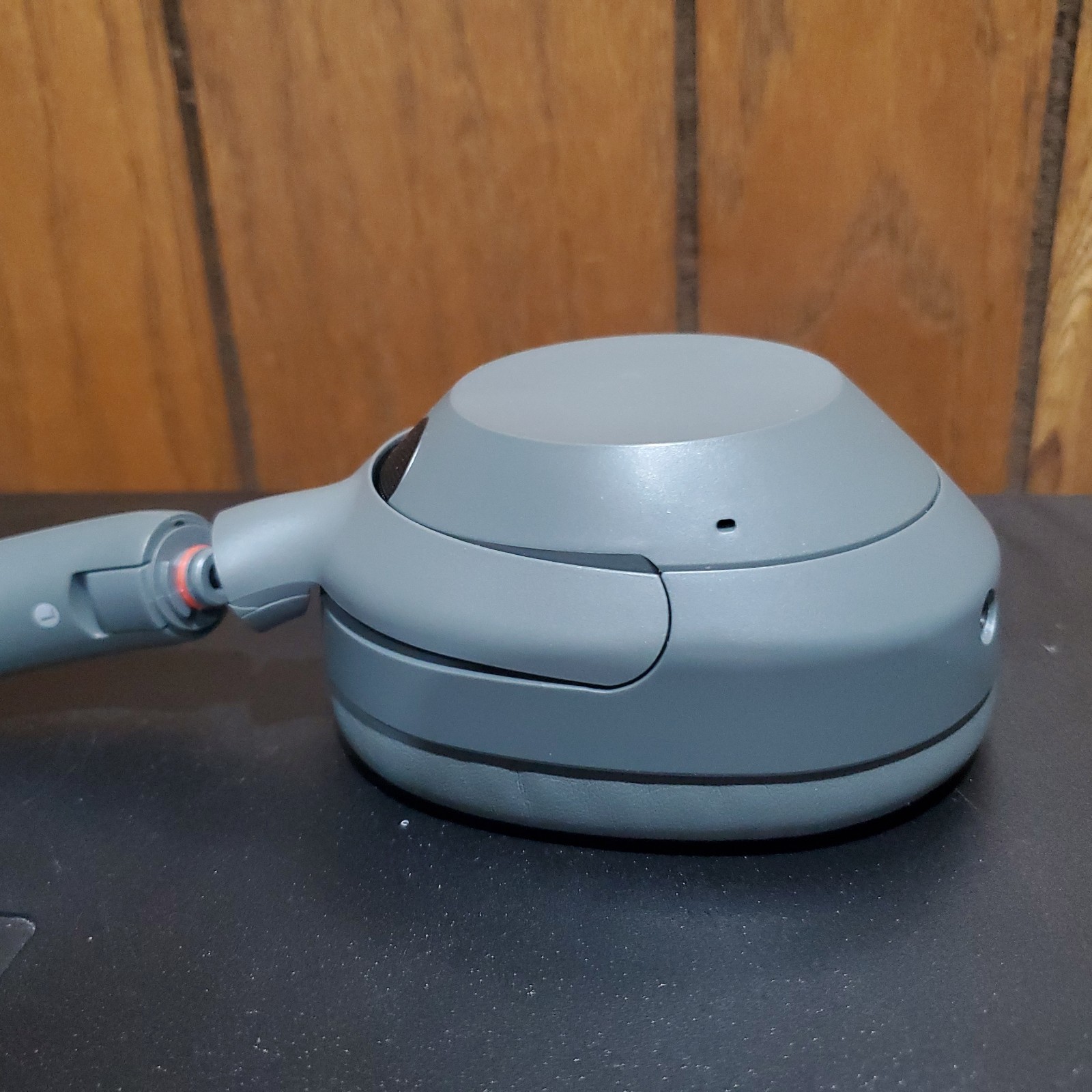 SONY ULT WEAR WHULT900N/H Headphones (For Parts, Fully Functional) Broken Hinge