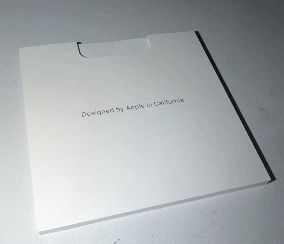 Apple AirPods Pro 2nd Gen MagSafe Charging Case White (Box & Inserts Only)