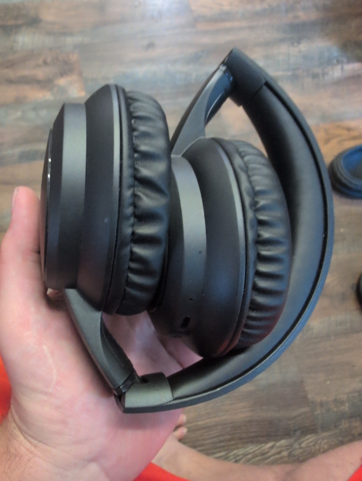 Jh-820 Wireless Headphones Stereo Sound Experience Bluetooth Long Battery Life