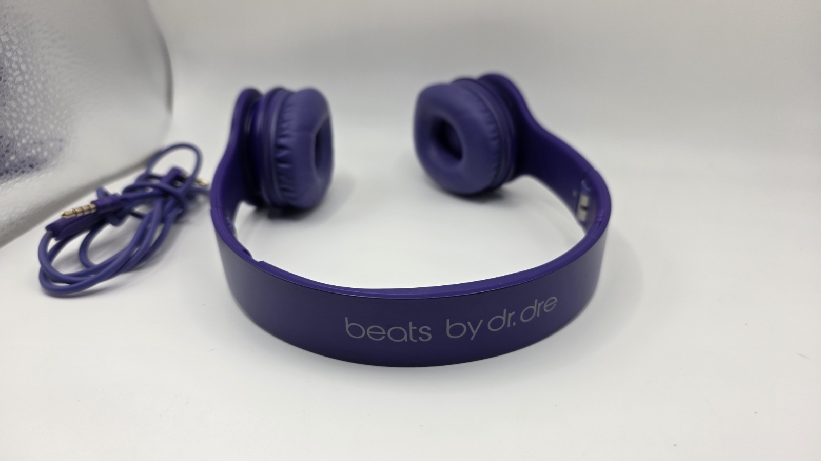Beats by Dr. Dre Solo HD On-Ear Headphones Purple **Small Damage**