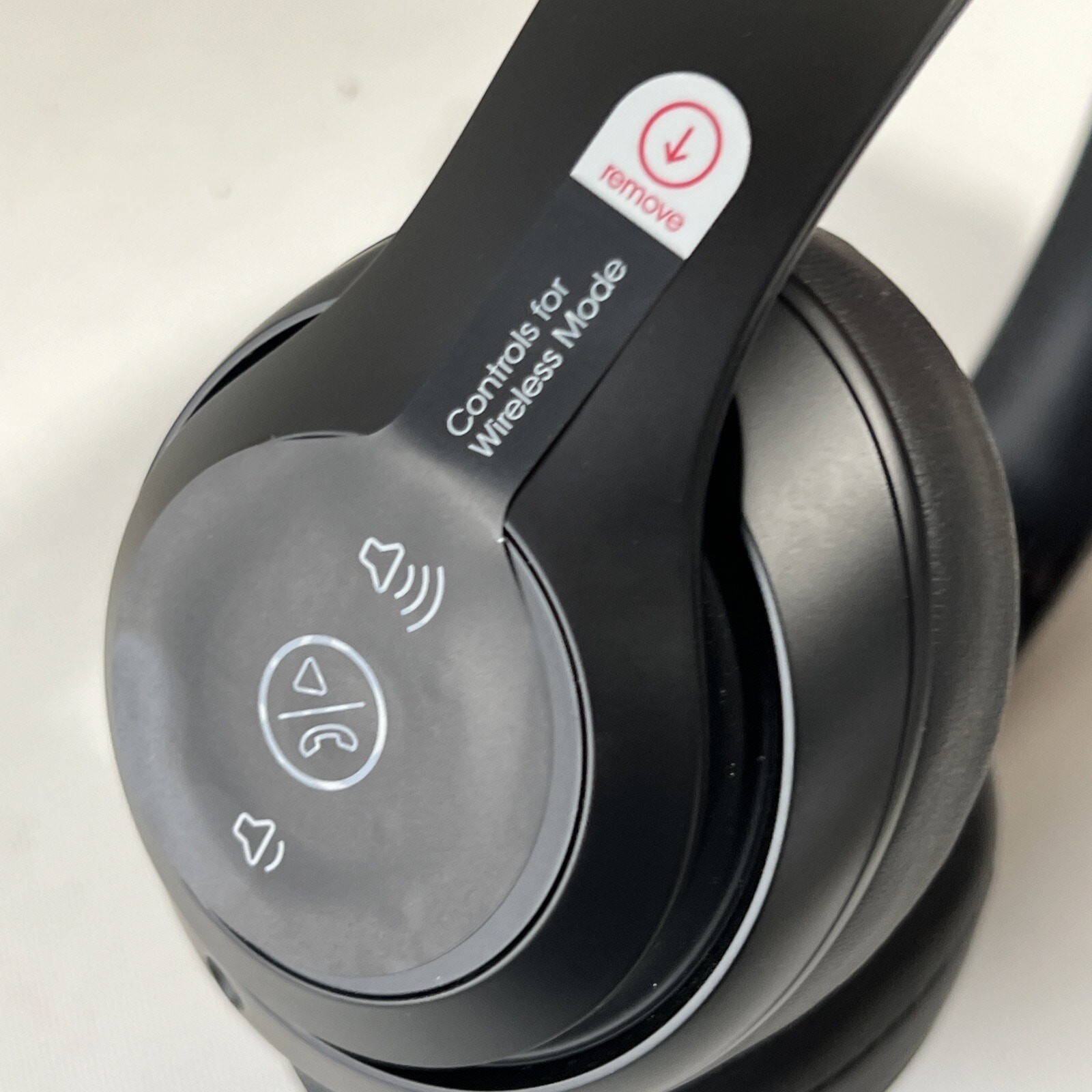 Beats by Dr. Dre Studio3 Over the Ear Wireless Headphones – Black