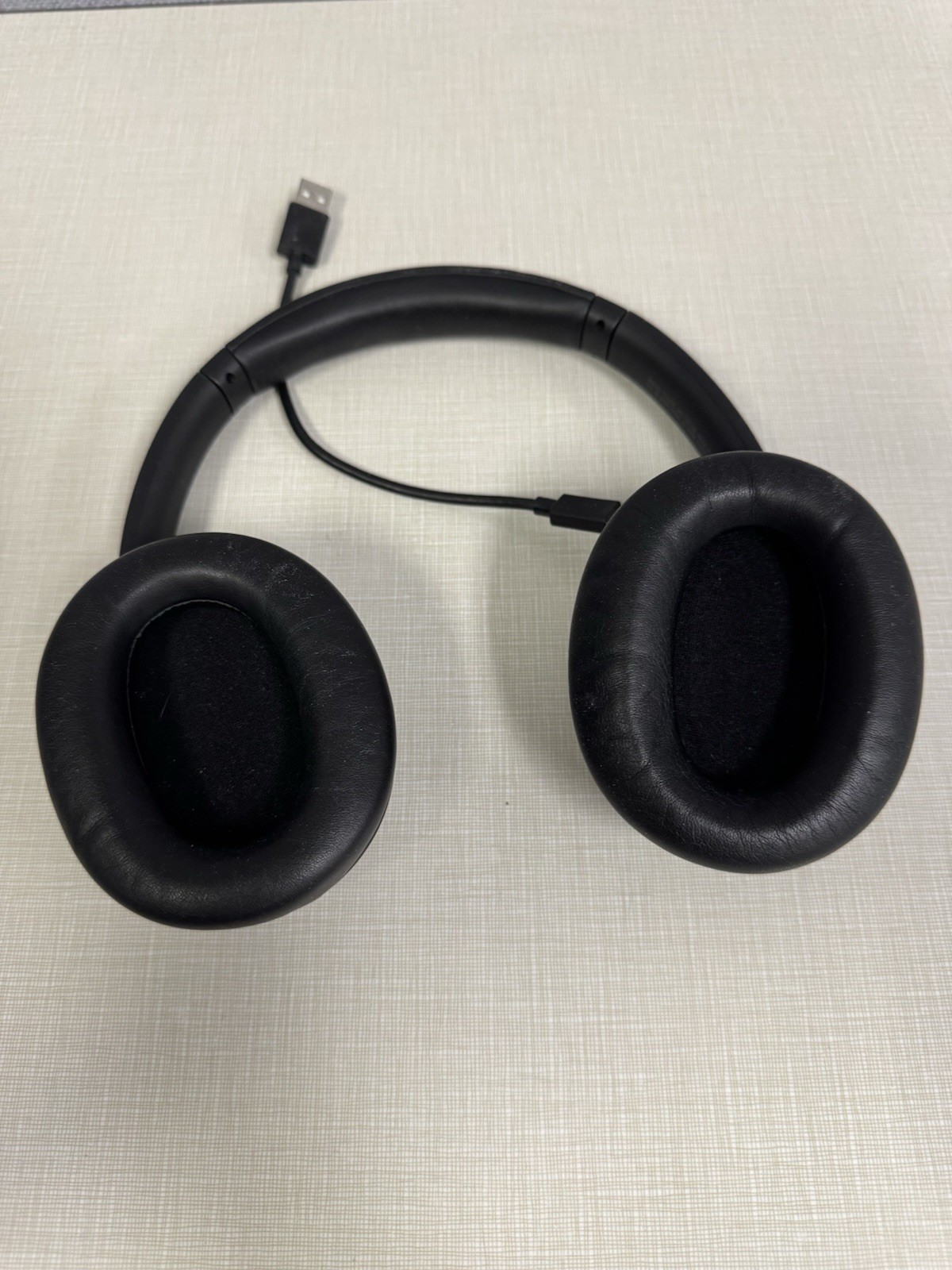 Sony WH-CH720N Noise Canceling Wireless Headphones with case YY2966 – Black
