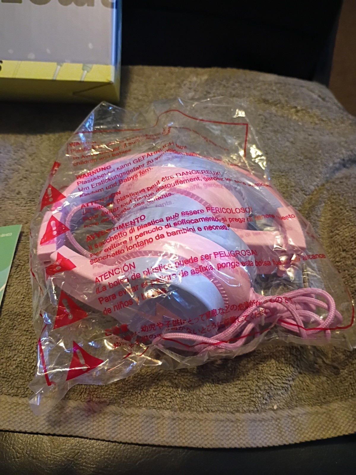 Candy Bila Wired Headphones Pink & Gray 3.5mm Jack Headband Over-Ear