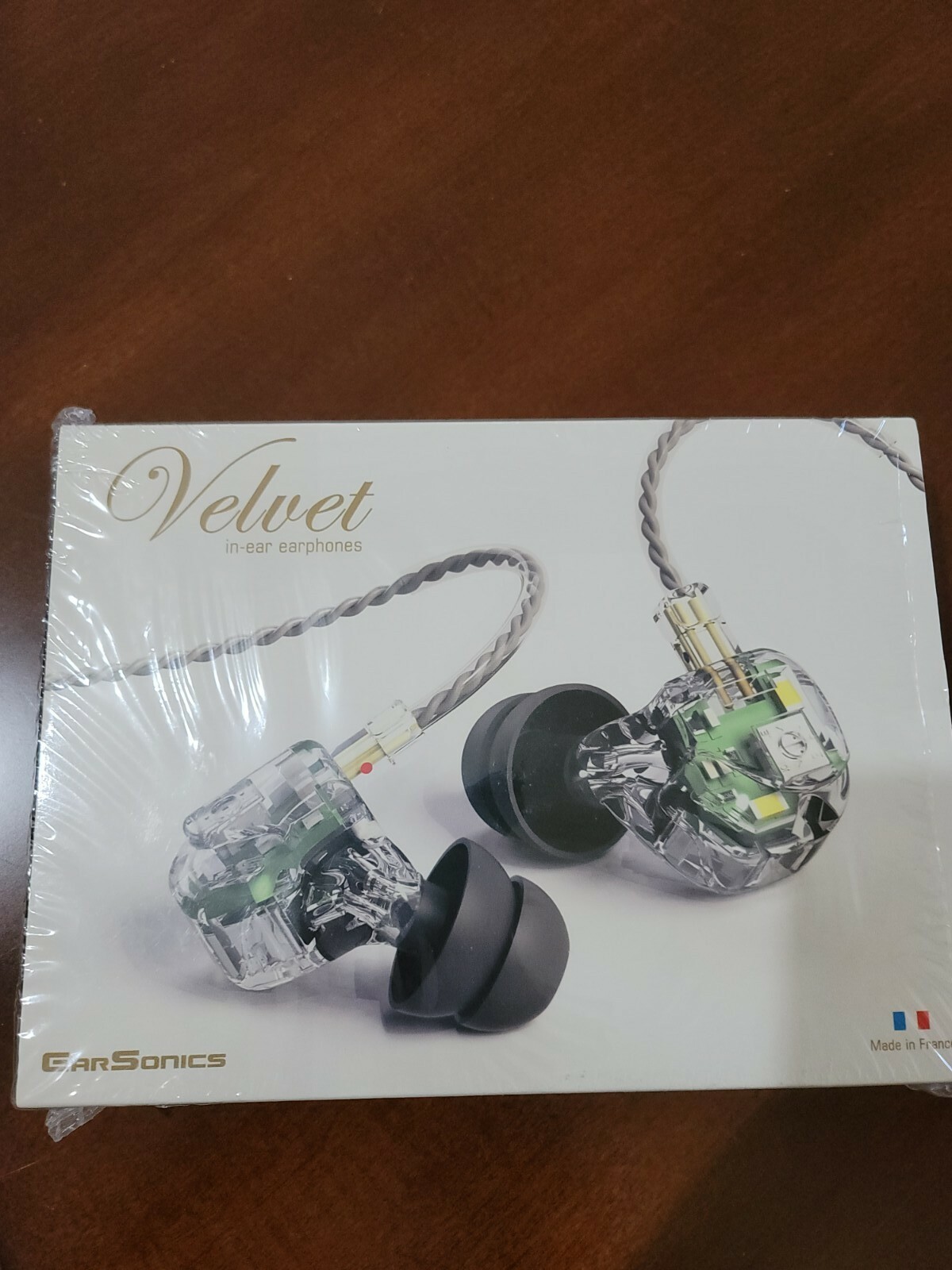 Earsonics Velvet Crystal Edition