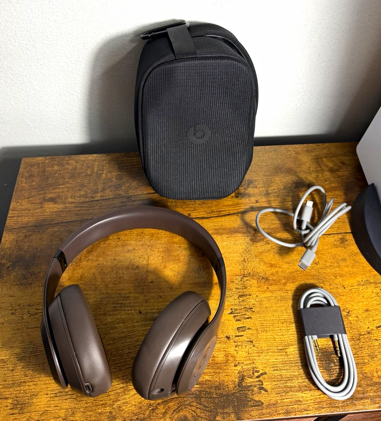Beats Studio ProWireless Over-Ear Headphones Brown/Black Bluetooth Mic Case