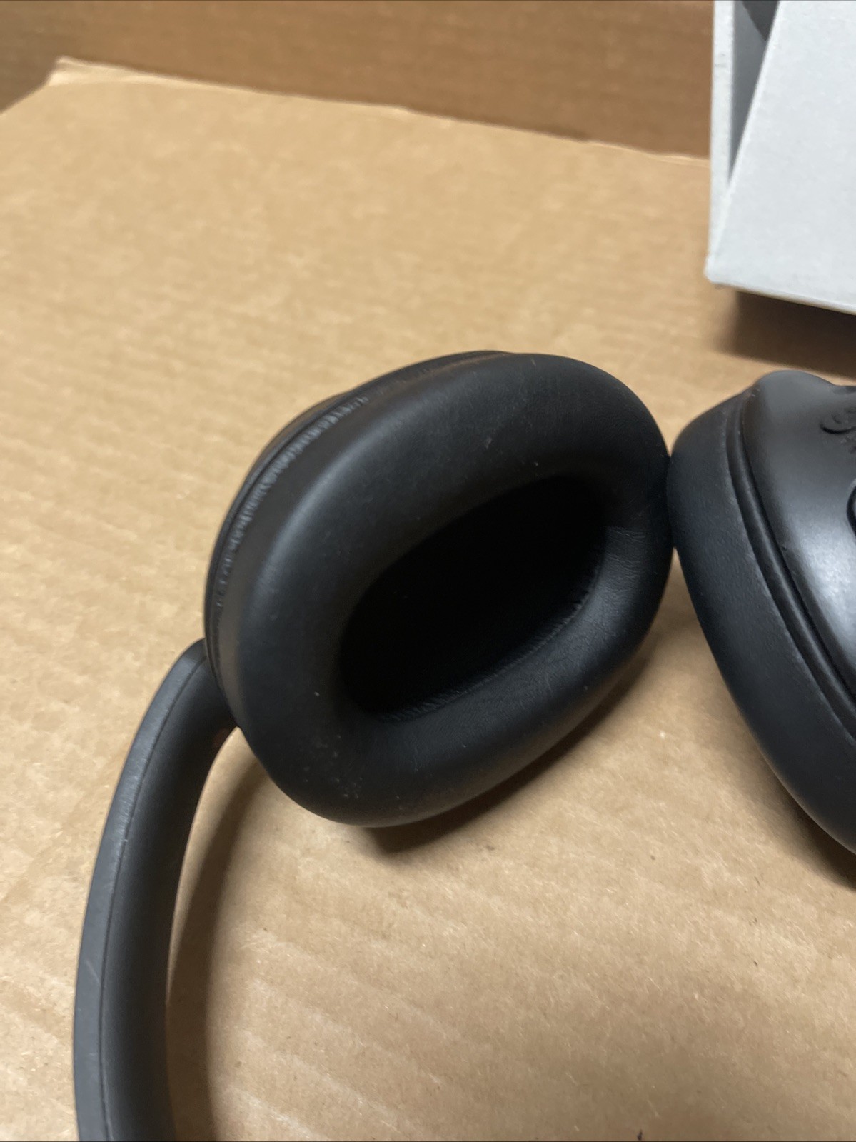 Sony WH-CH720N Noise Canceling Wireless Headphones **READ DESCRIPTION**