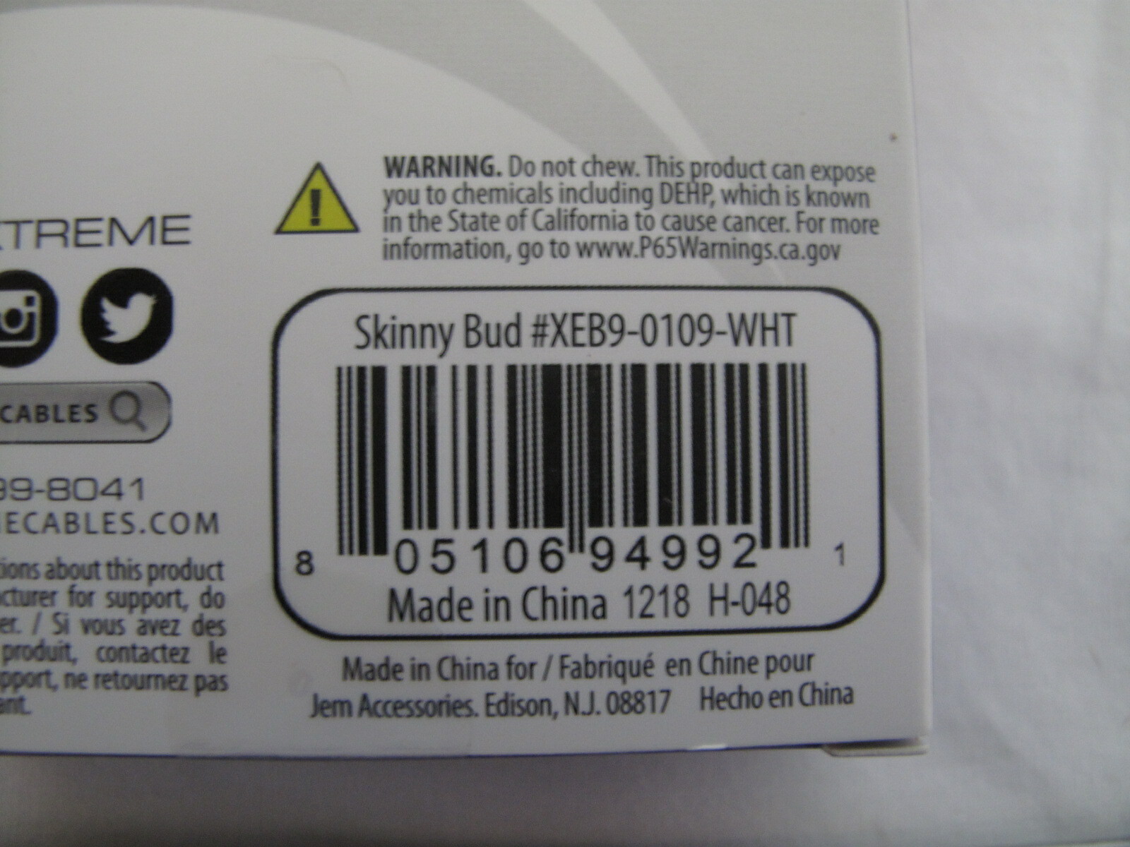 (1) NEW Xtreme Sound “Skinny Buds” Earbuds with Mic 3.5mm Tangle Free – WHITE