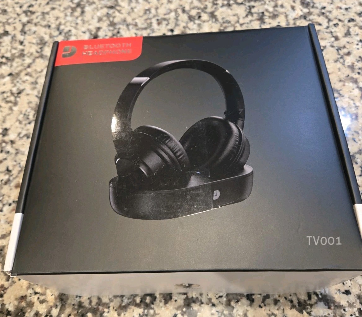 TV Headphones Wireless for Seniors / Privacy w Charging Base New Excellent Audio