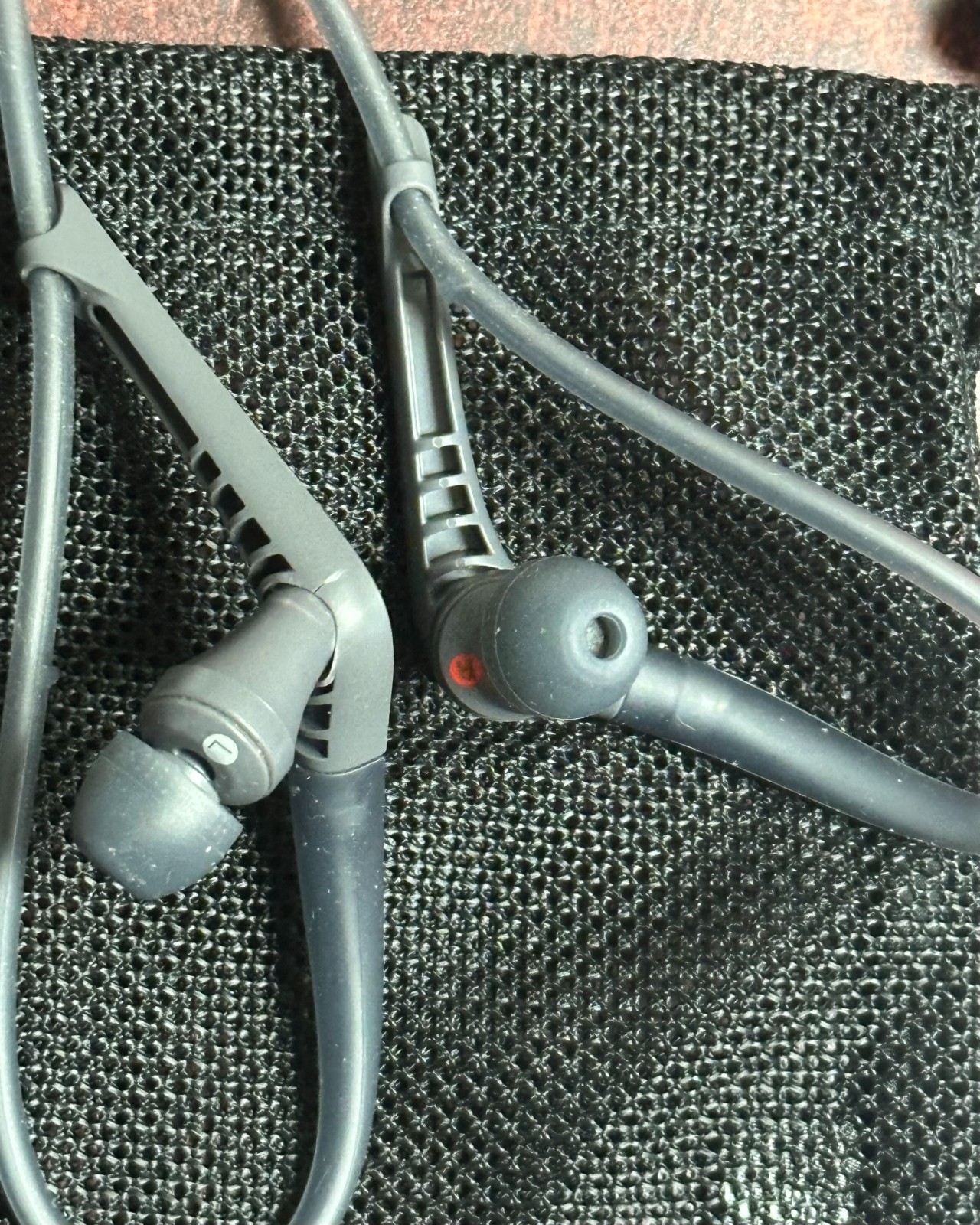SONY Genuine MDR-AS410AP Water Resistant Sports In-Ear Stereo Headphones ~BLACK