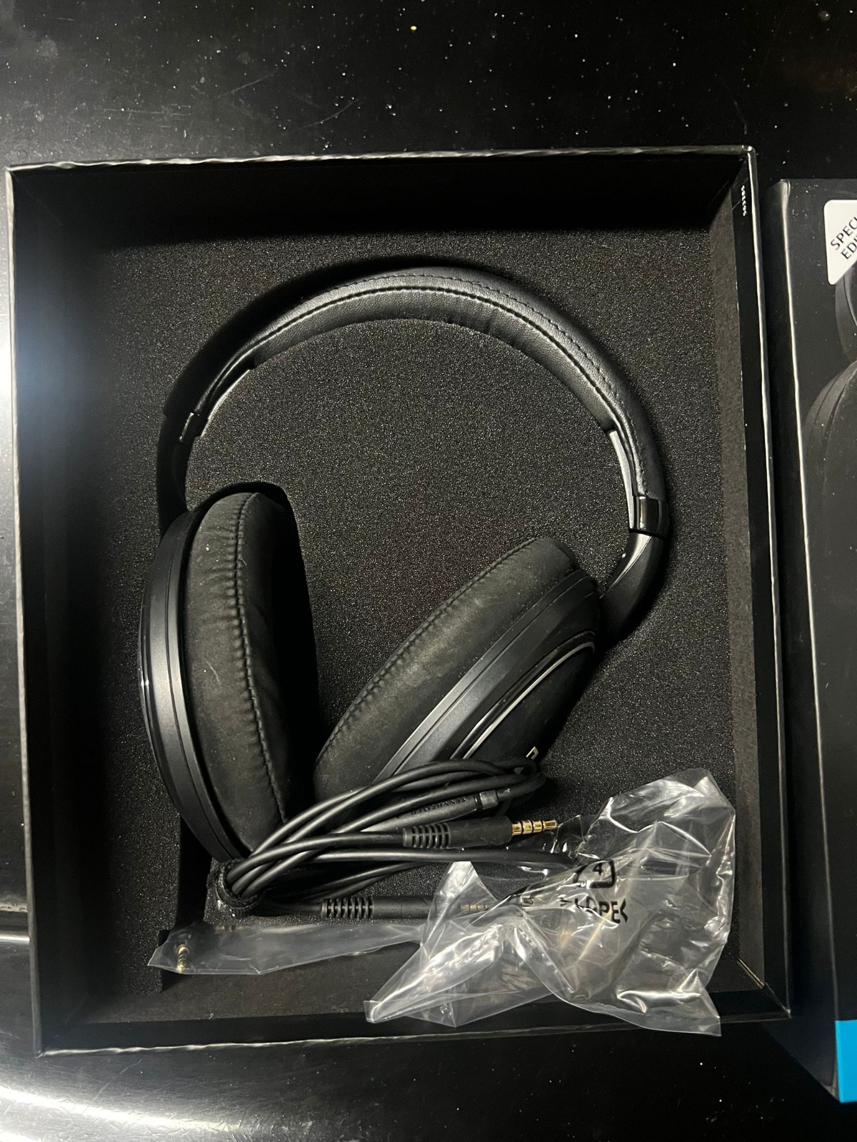 Sennheiser HD 598SE Special Edition Over-Ear Headphones